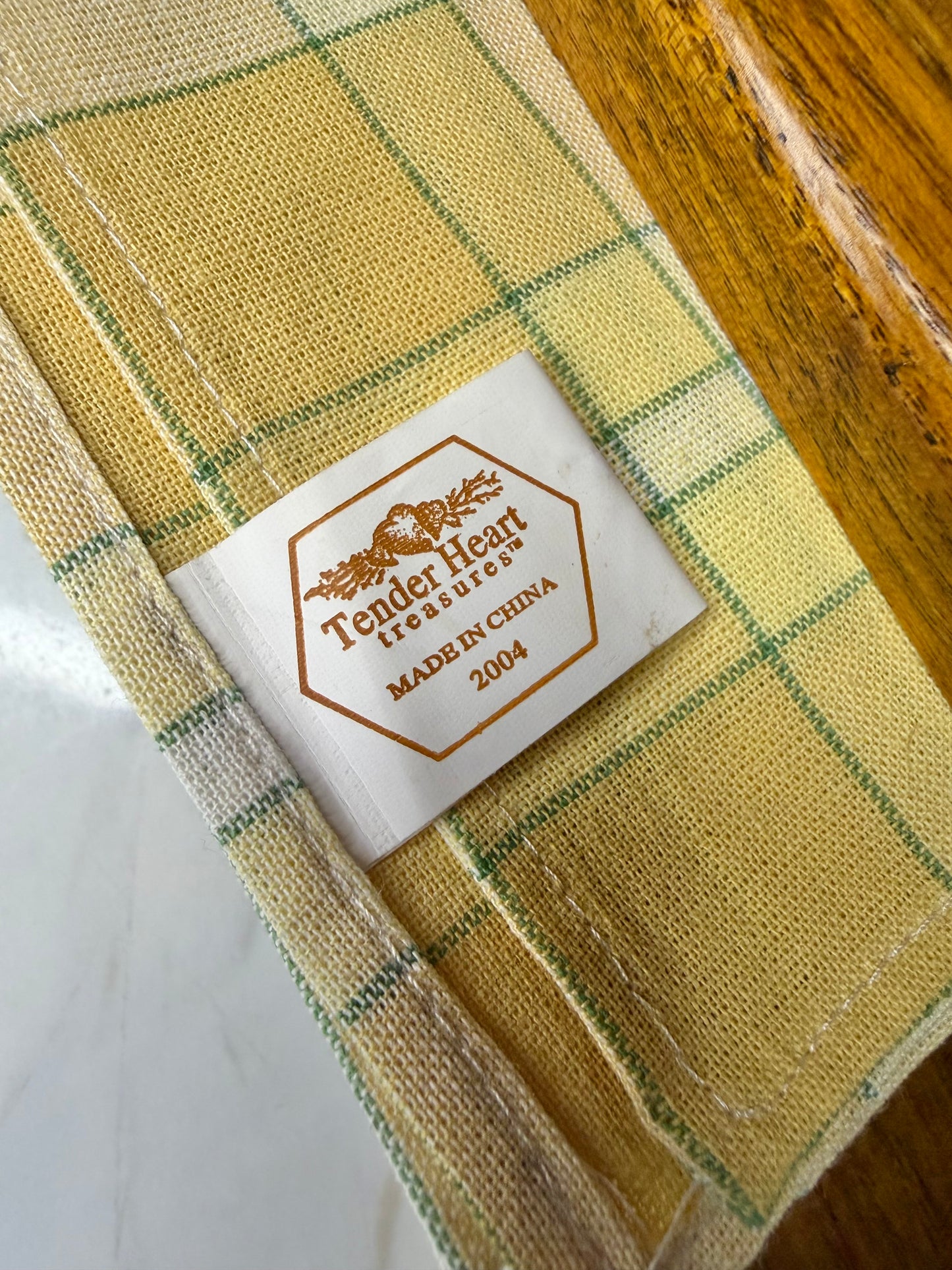 Vintage Solid Wood Napkin Holder with Cloth Napkins - Napkin Press / Napkin Dispenser