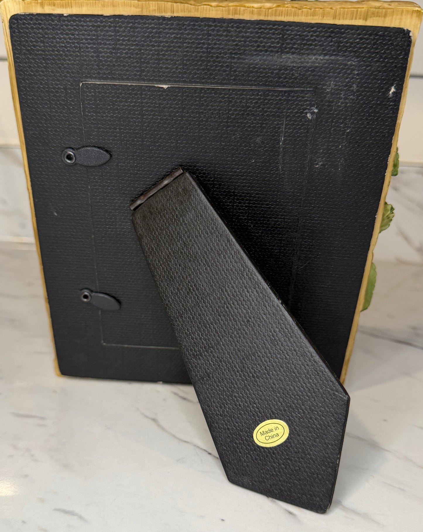 Vintage Amora 3D Blackberry Resin Picture Frame