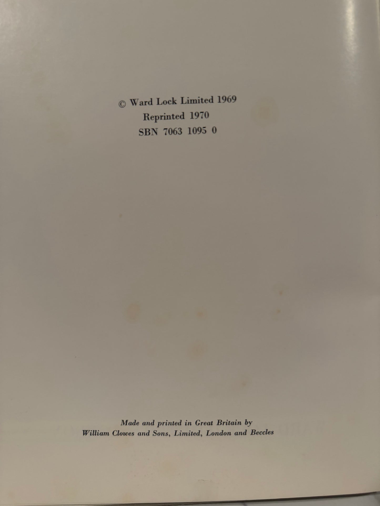 English Antiques Book – Compiled and Edited by G. E. Speck & Euan Sutherland