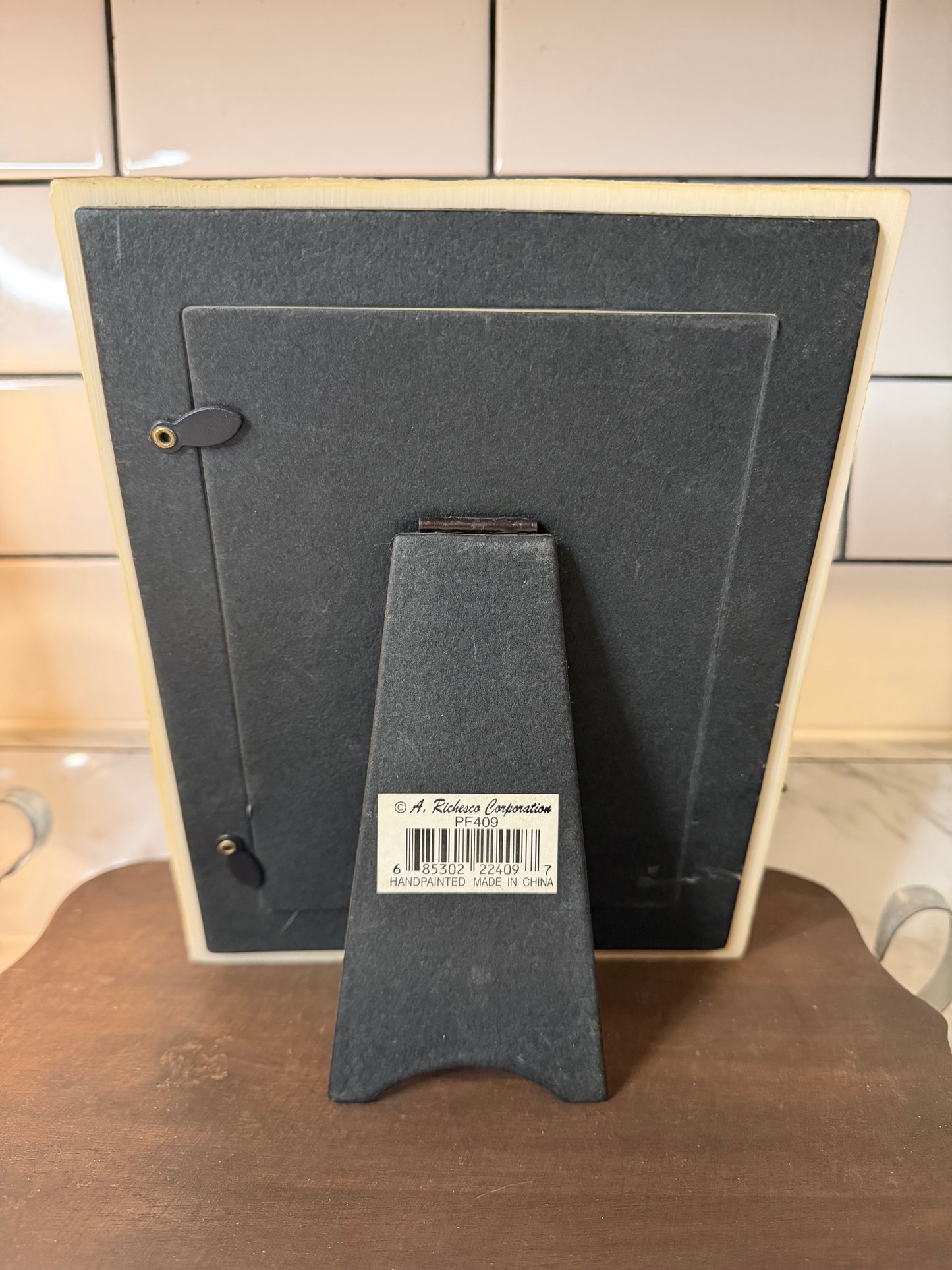 Vintage French Country Resin Photo Frame — Pink & Yellow Tulip Embellishments (Holds 5x7”)