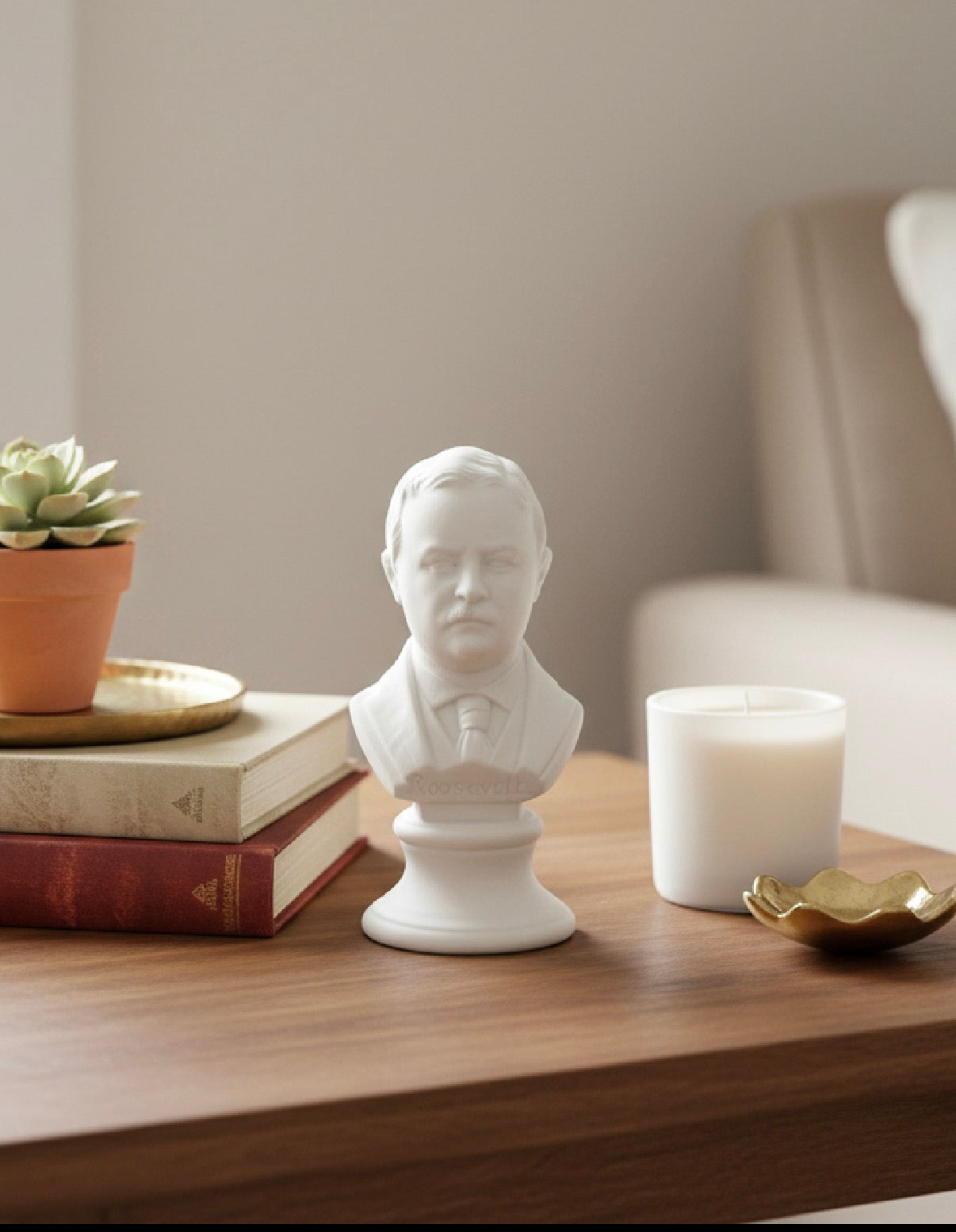 Figurines & Sculptures