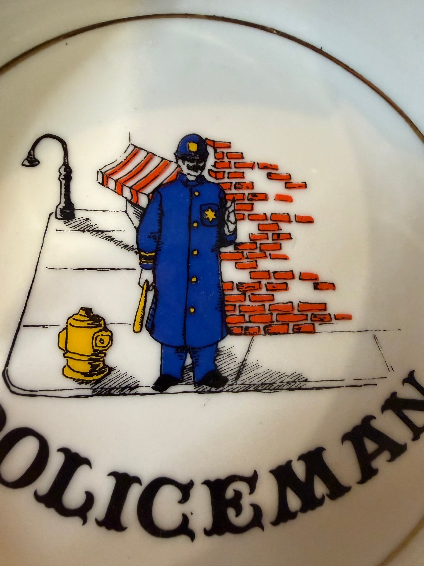 Vintage Novelty Policeman Ashtray — Mid-Century Collectible Barware