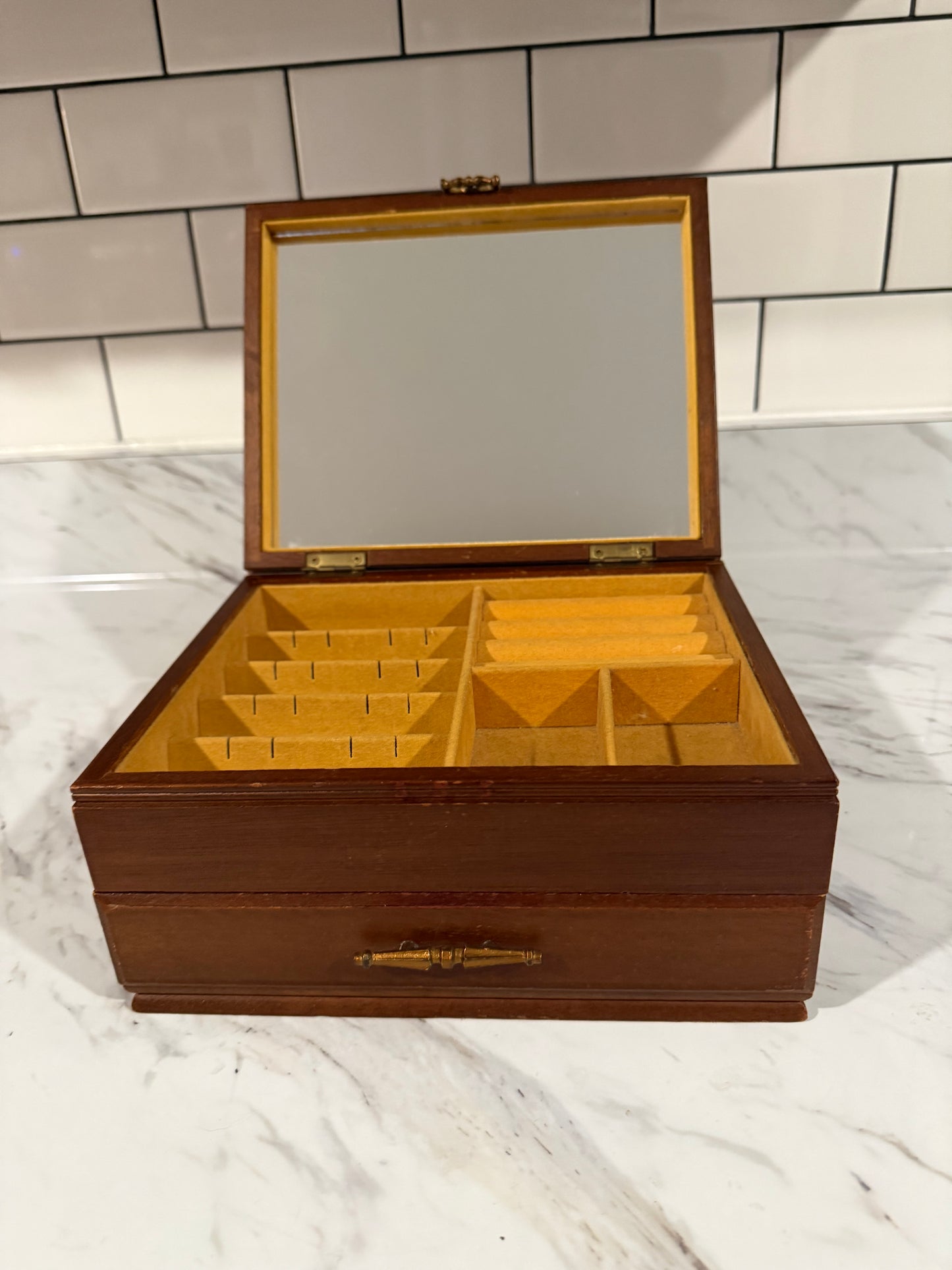 Vintage Linden Musical Jewelry Box