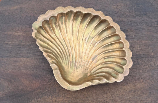 Vintage Brass Shell Dish – Decorative Bowl, Serving Tray, Trinket Holder