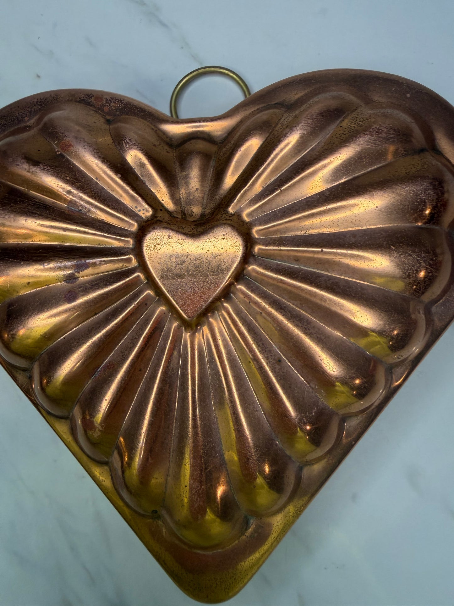Vintage Copper Heart-Shaped Mold – Fluted Design