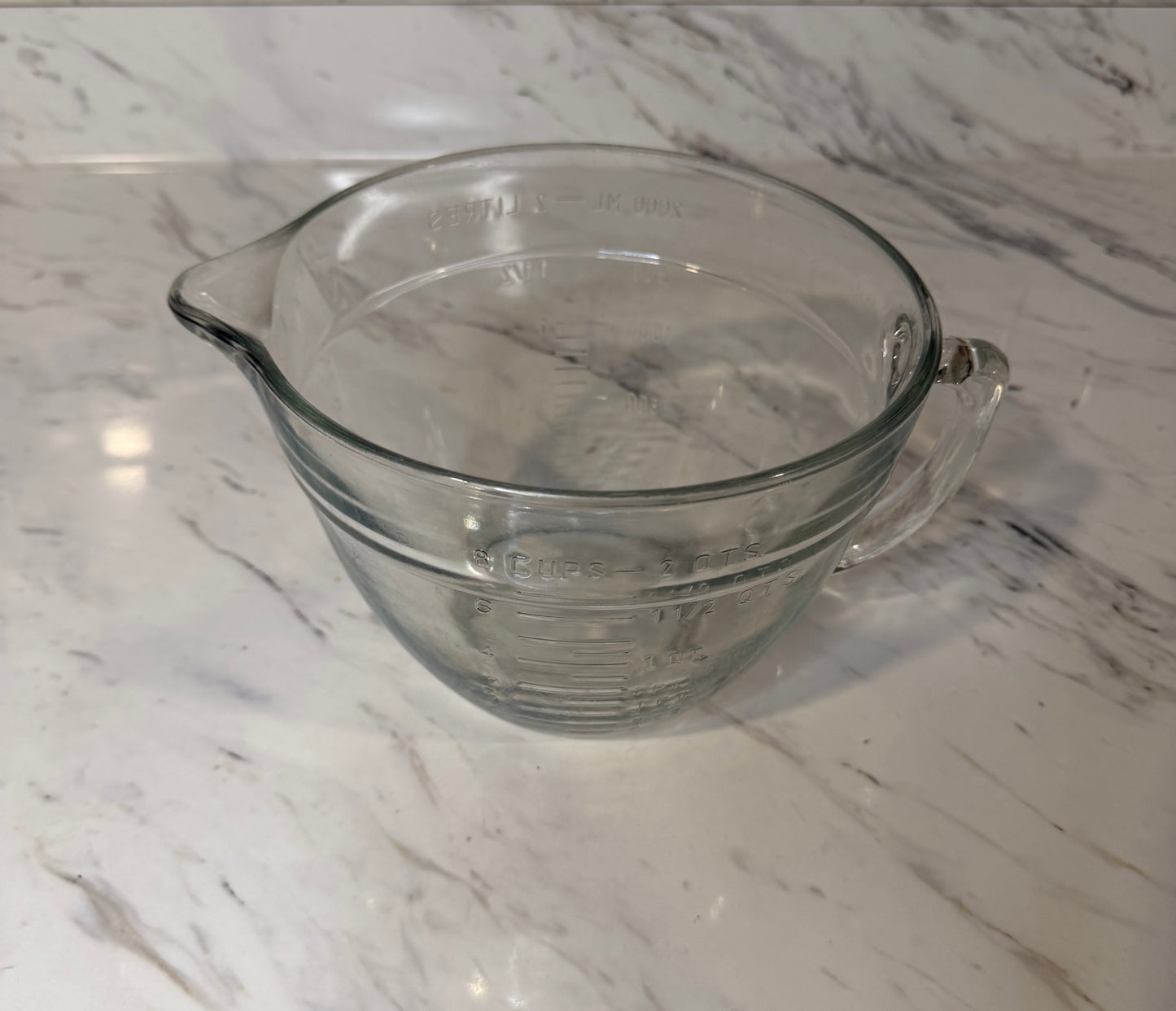 Pampered Chef 8-Cup Glass Classic Batter Bowl