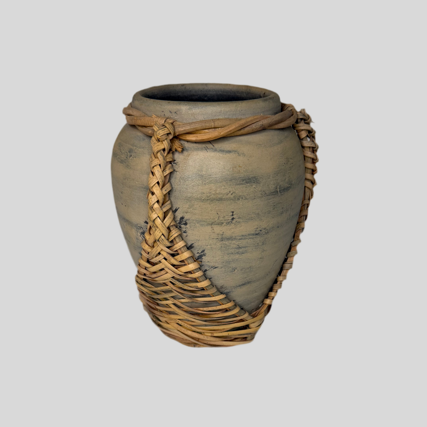 Rustic Pottery Vase with Woven Rattan Handle – Boho Farmhouse Decor