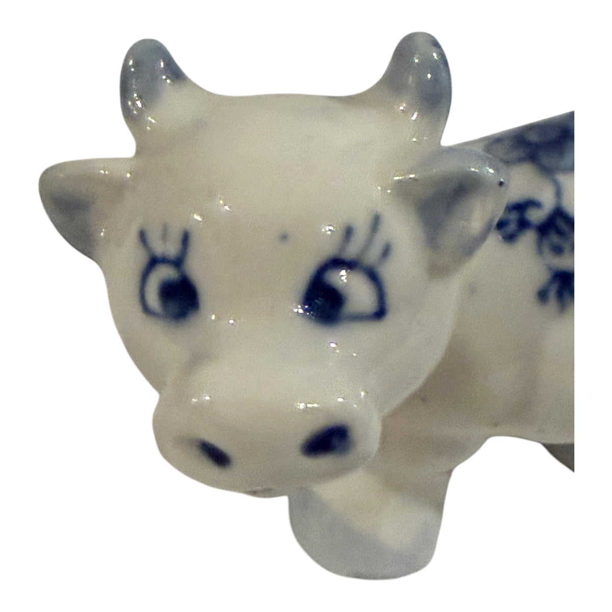Delft Blue Style Vintage Ceramic Cow Figurine – Blue & White Miniature Floral Ceramic Cow Figurine