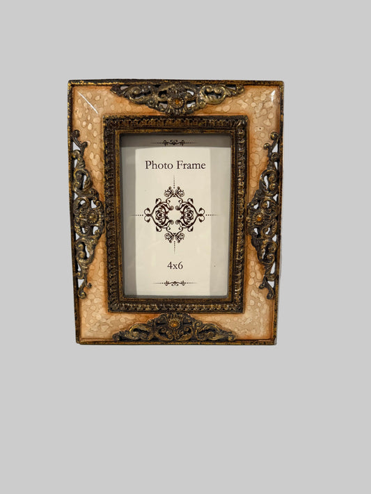 Vintage-Style 4x6 Ornate Gold & Cream Resin Photo Frame