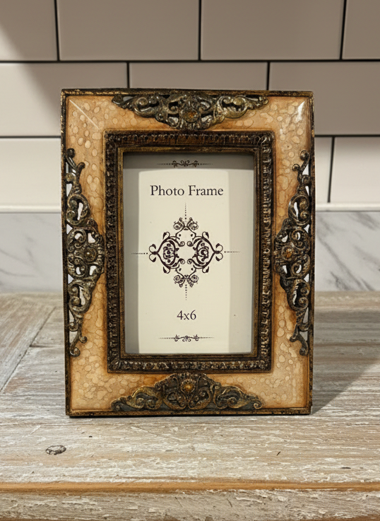 Vintage-Style 4x6 Ornate Gold & Cream Resin Photo Frame