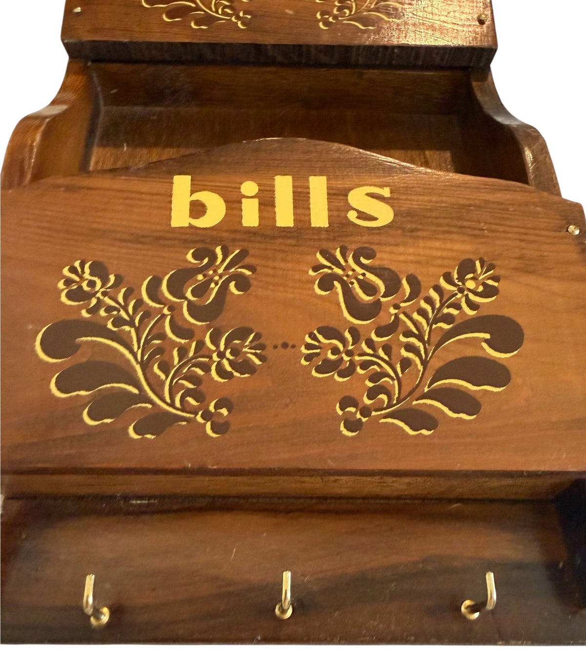 Wooden Letters & Bills Wall Organizer with Key Hooks – Vintage Mail Holder