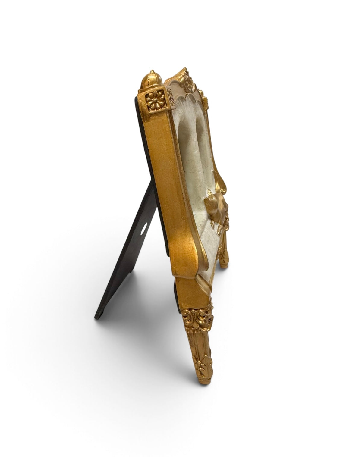 Victorian-Style Settee Double Picture Frame with Gold Cat Accent