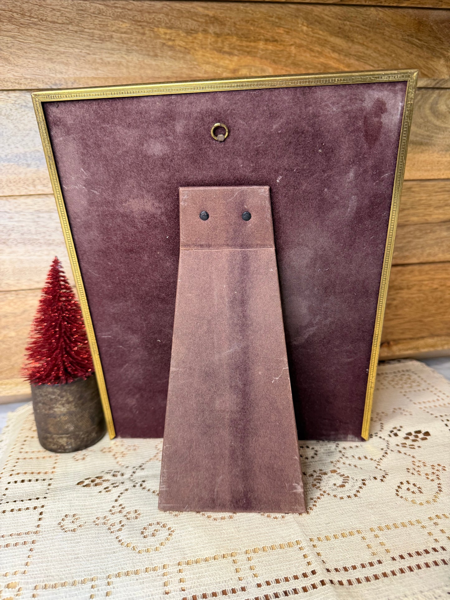 Vintage Gold Metal 8x10 Picture Frame (1950s–1960s)