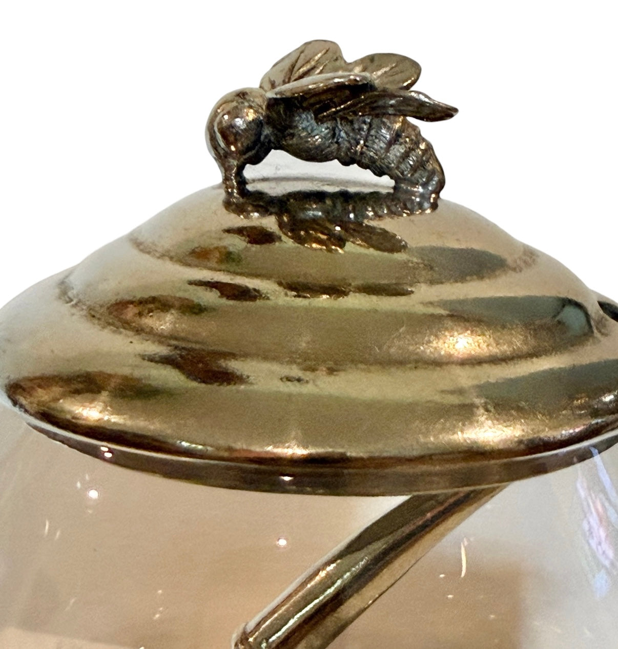 Vagabond House Garden Friends Bee Glass Honey Pot with Spoon – New in Box – Lead-Free Pewter & Glass Honey Jar