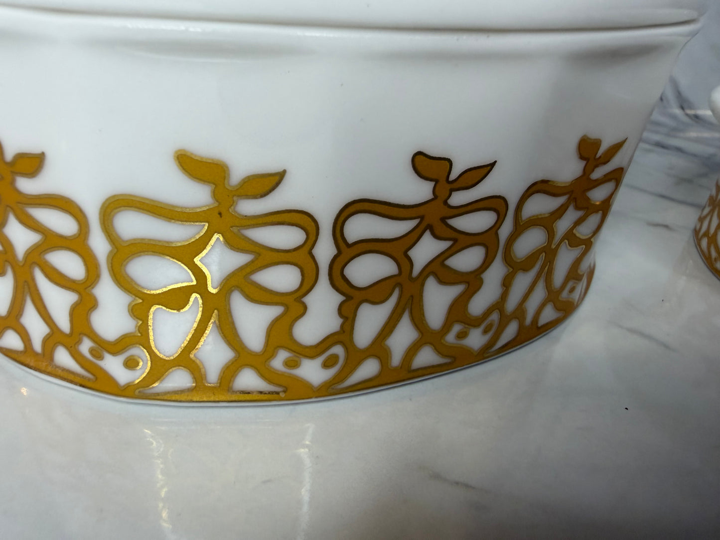 Vintage “Keepsake Charisma” Porcelain Soap Dish & Lidded Trinket Dish — Avon Anniversary Keepsake Collection (1970s)