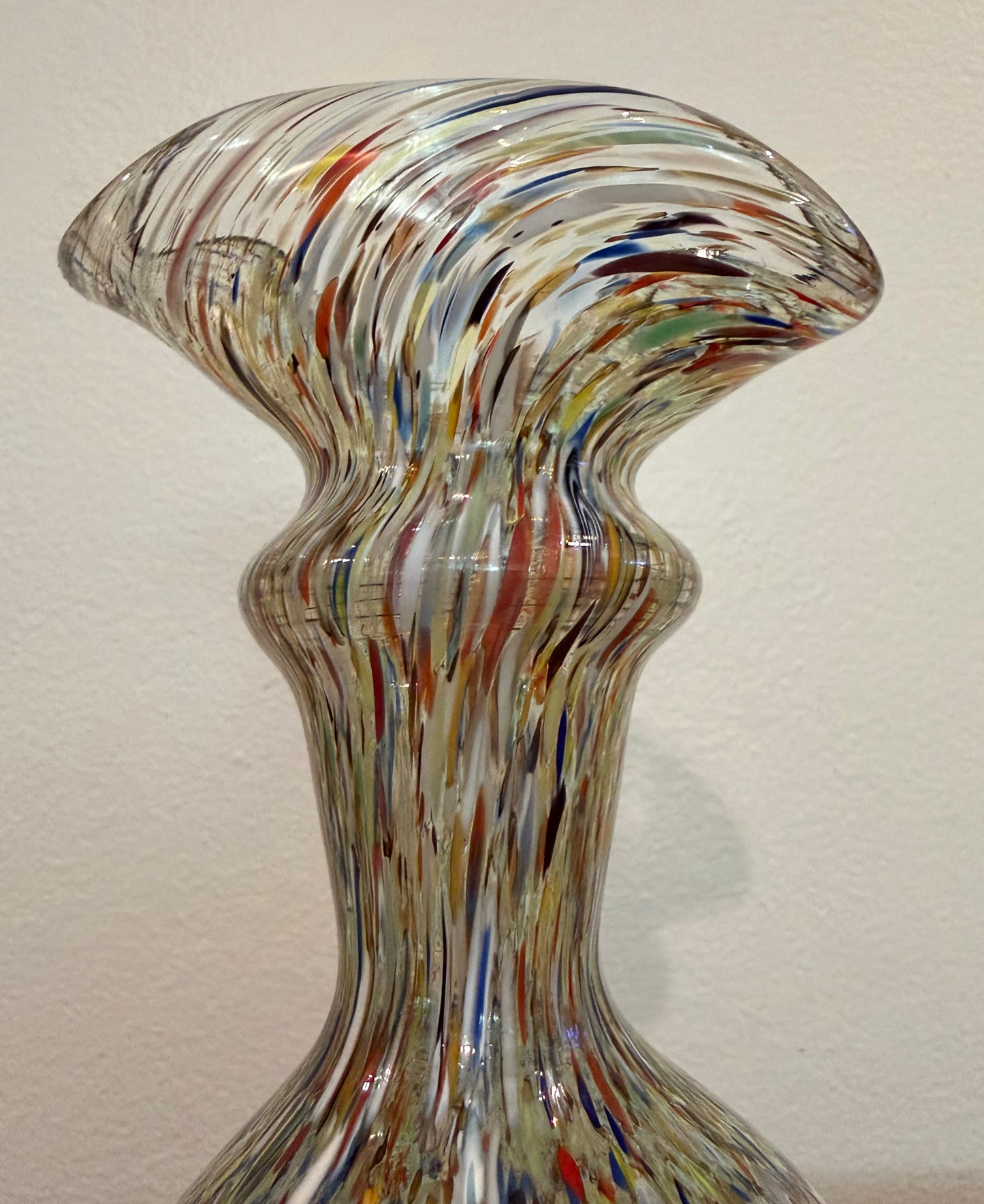 Murano Hand-Blown Art Glass Confetti Swirl Vase (Vetreria Riunite Vecchia Murano)