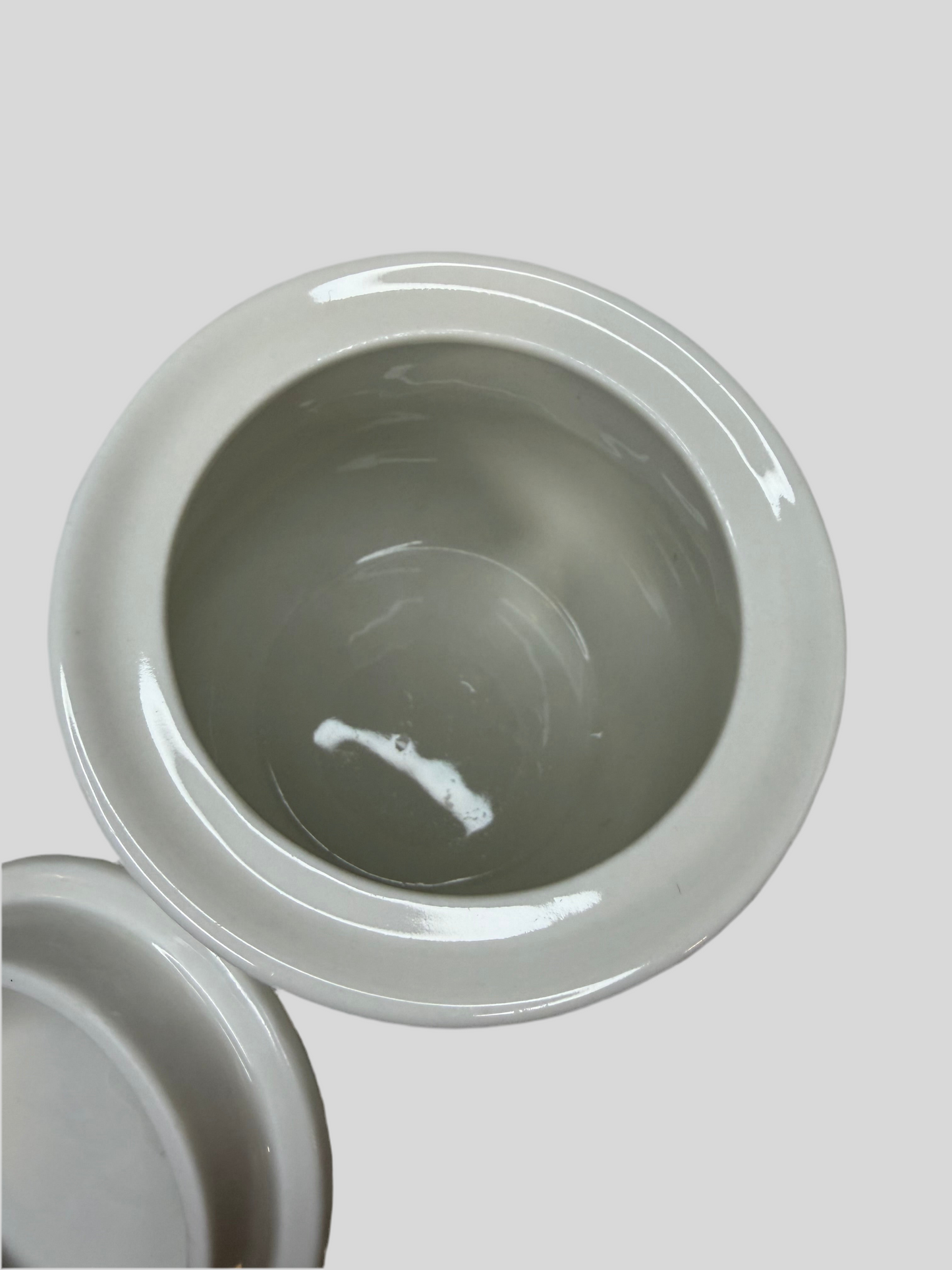 Gibson Housewares Vintage - White Embossed Fruit Pitcher & Sugar Bowl with Lid | Fruit de Blanc