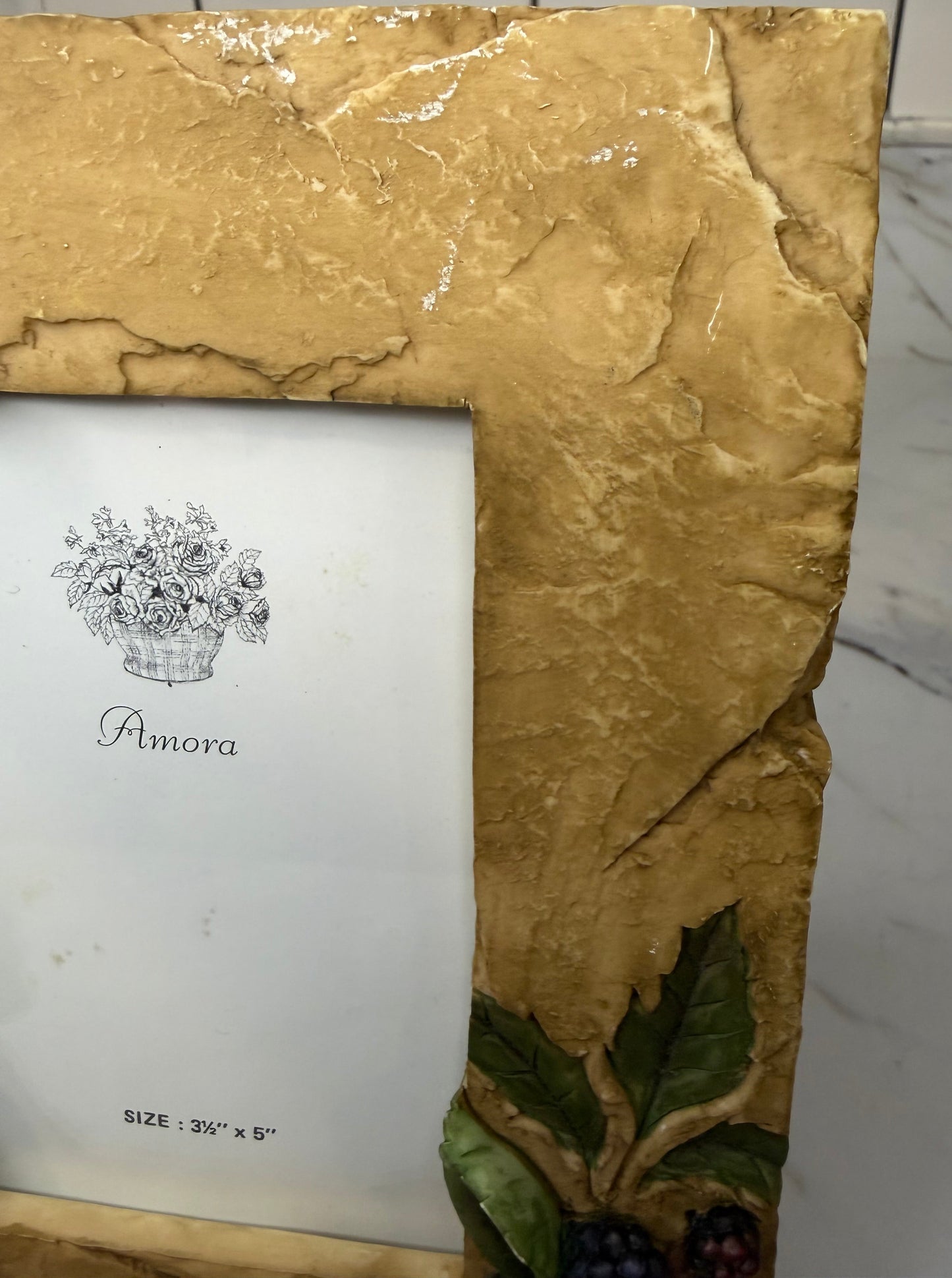 Vintage Amora 3D Blackberry Resin Picture Frame