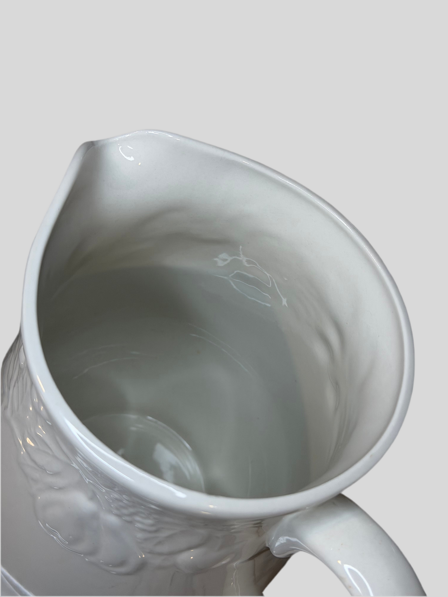 Gibson Housewares Vintage - White Embossed Fruit Pitcher & Sugar Bowl with Lid | Fruit de Blanc