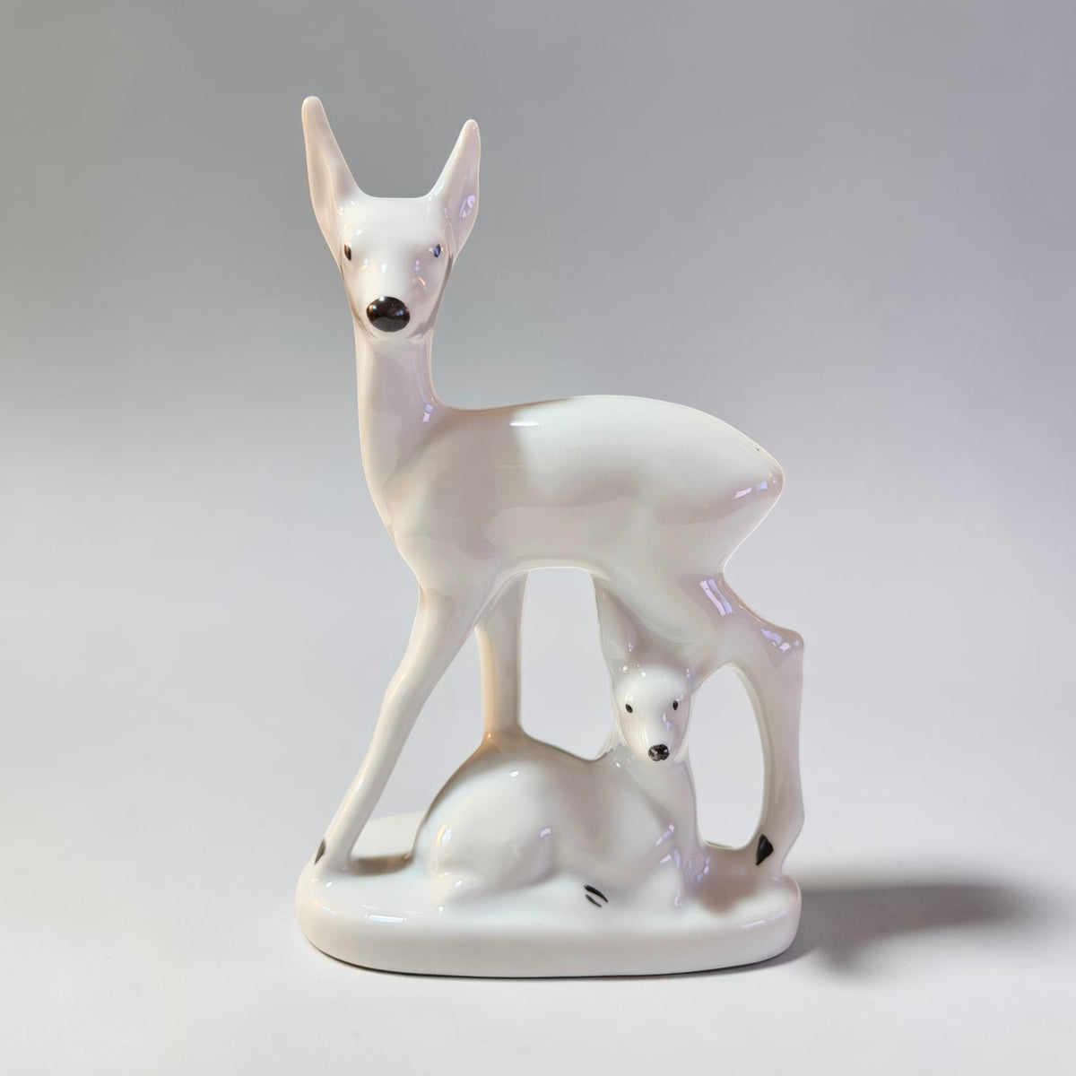 White Vintage Porcelain Doe & Fawn Figurine | Mid-Century Deer