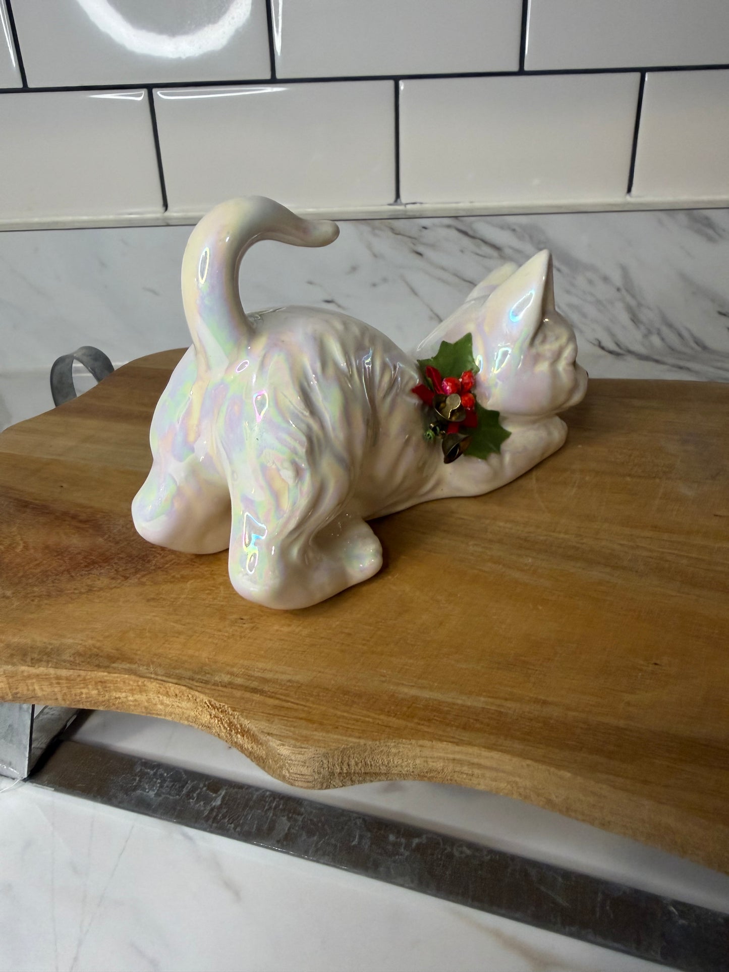 Vintage Enesco Ceramic Christmas Cat Figurine – Iridescent Pearl Finish