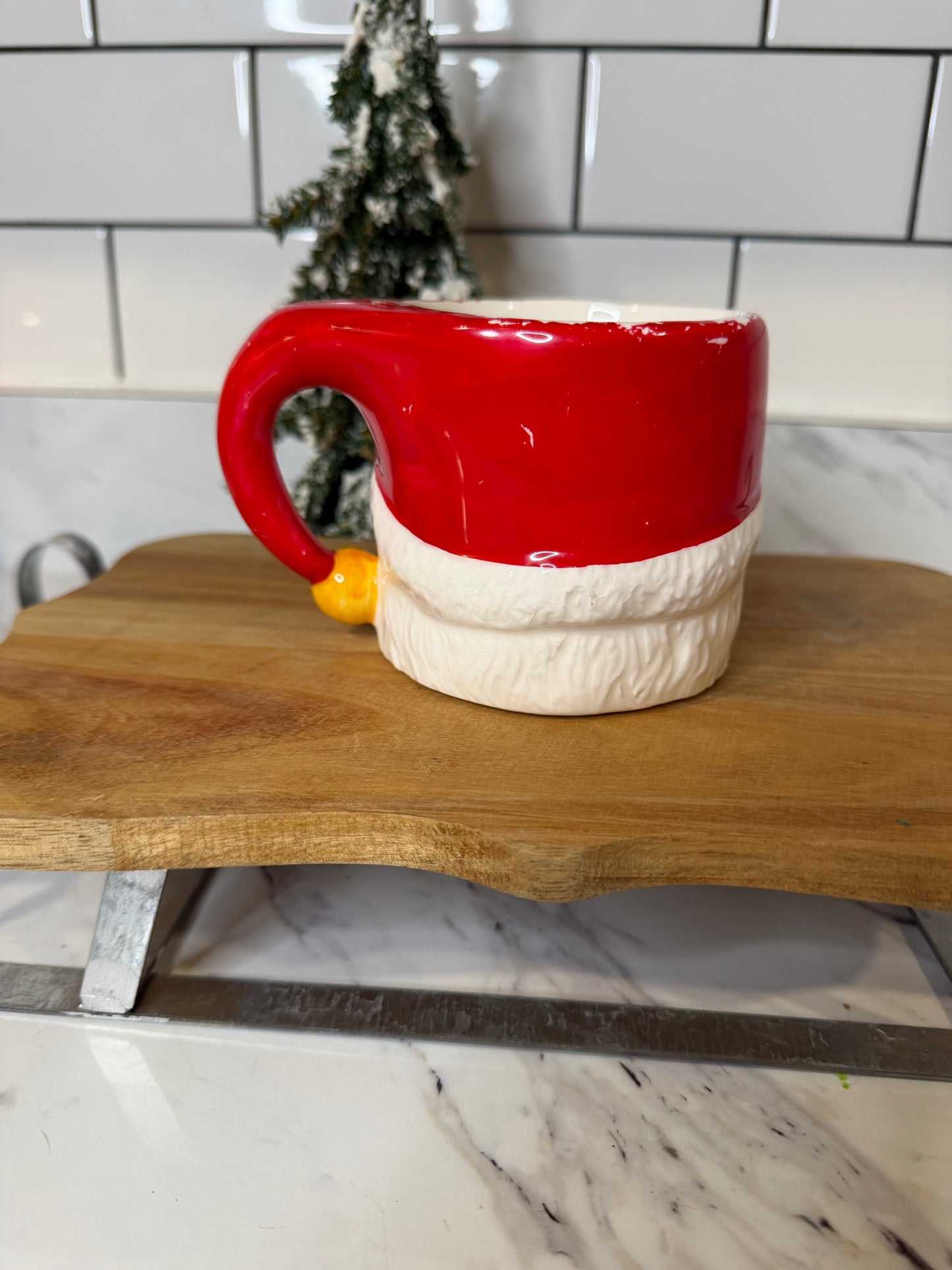 Vintage “Winking Santa” Mug — Mid-Century Style Christmas Collectible