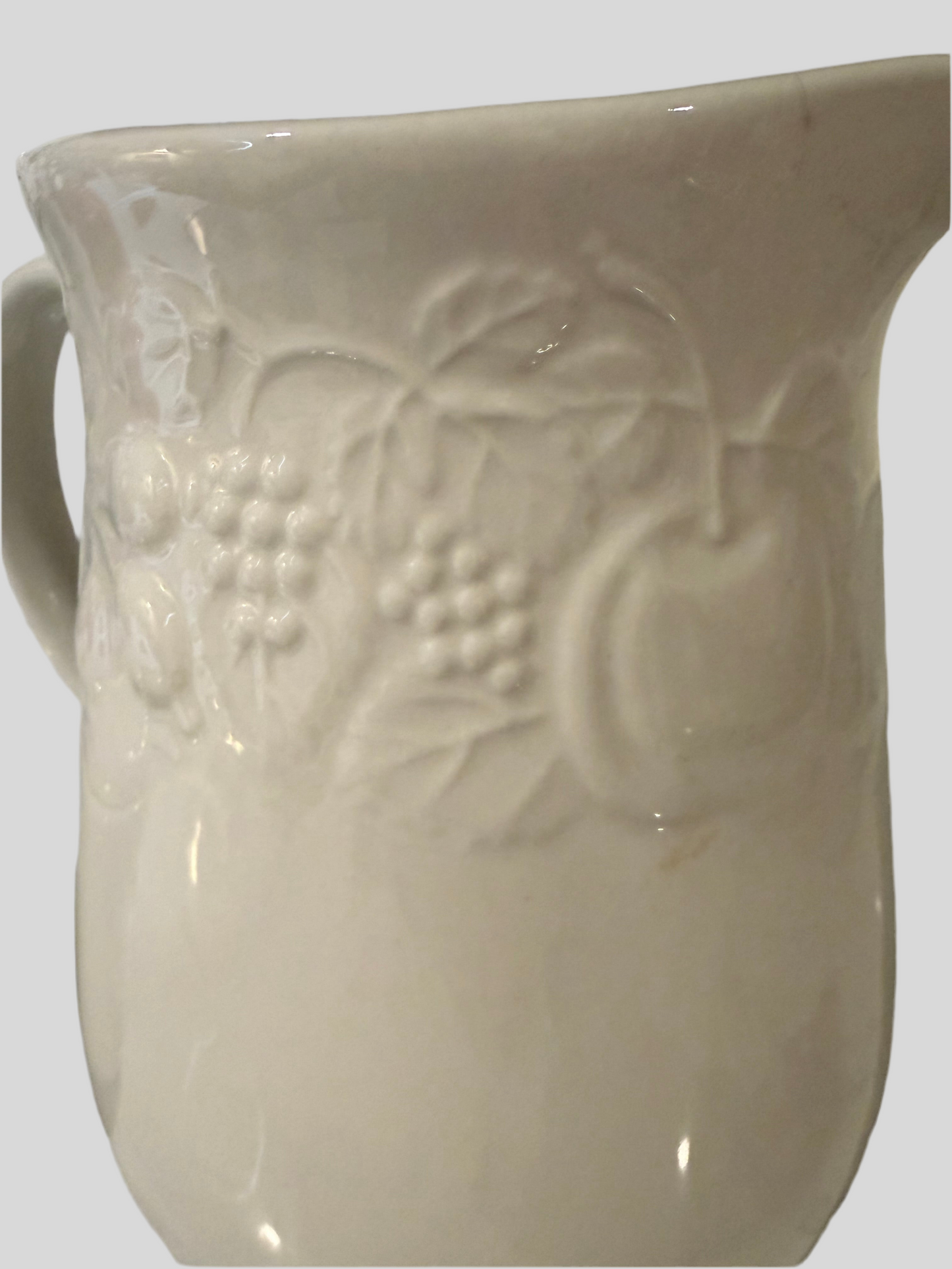 Gibson Housewares Vintage - White Embossed Fruit Pitcher & Sugar Bowl with Lid | Fruit de Blanc