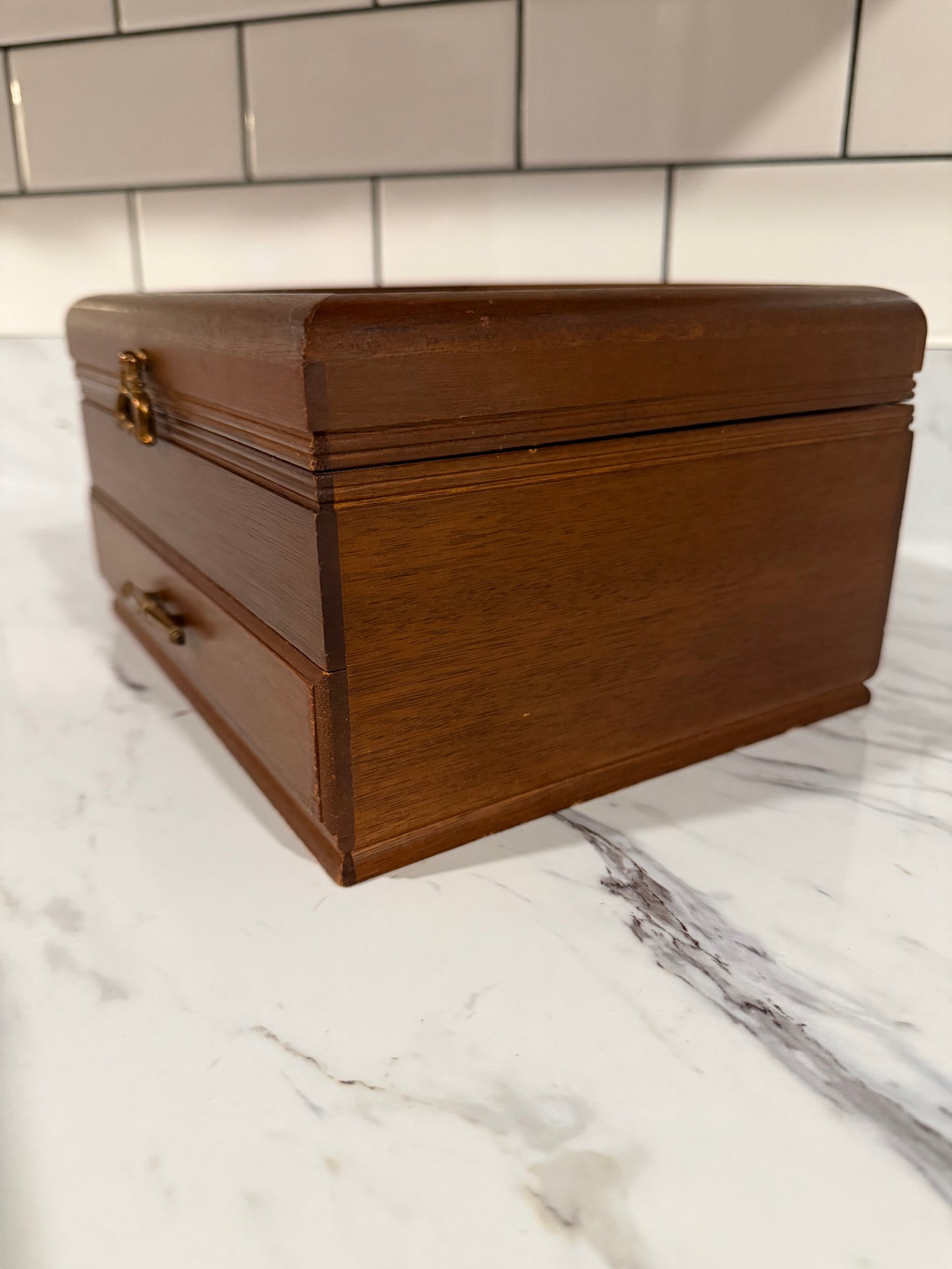 Vintage Linden Musical Jewelry Box