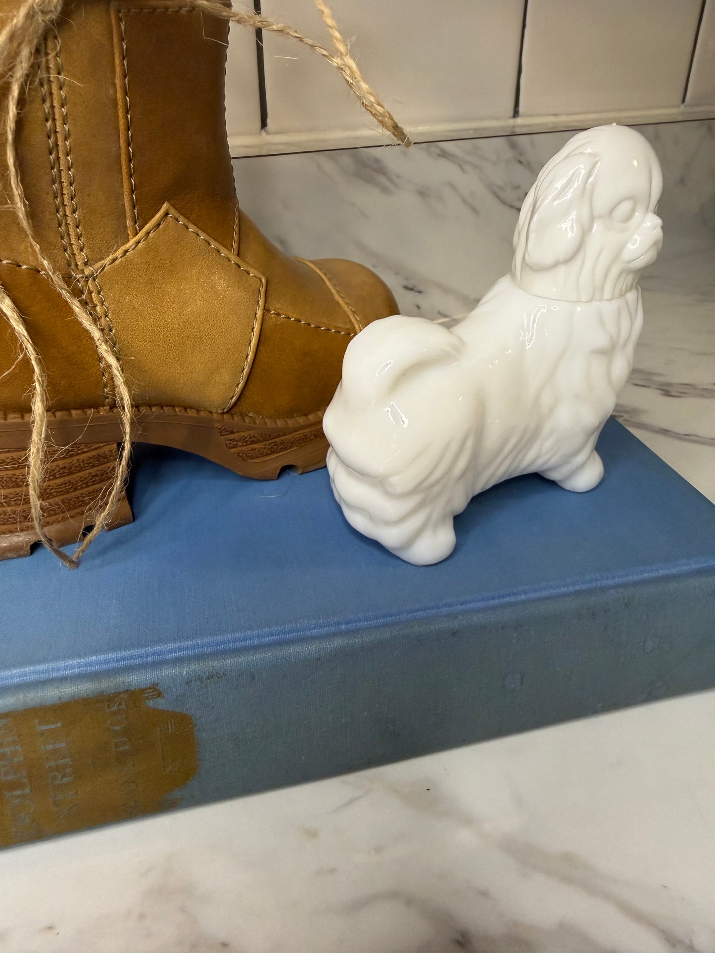 Vintage Avon Royal Pekingese Milk Glass Cologne Bottle — Collectible Dog Figurine