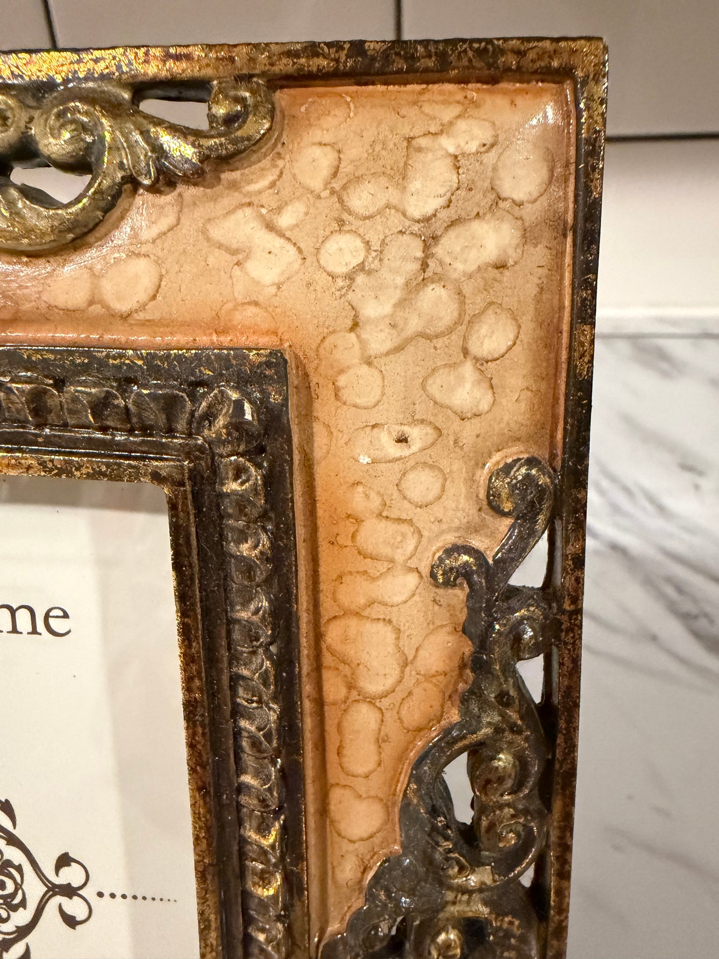 Vintage-Style 4x6 Ornate Gold & Cream Resin Photo Frame