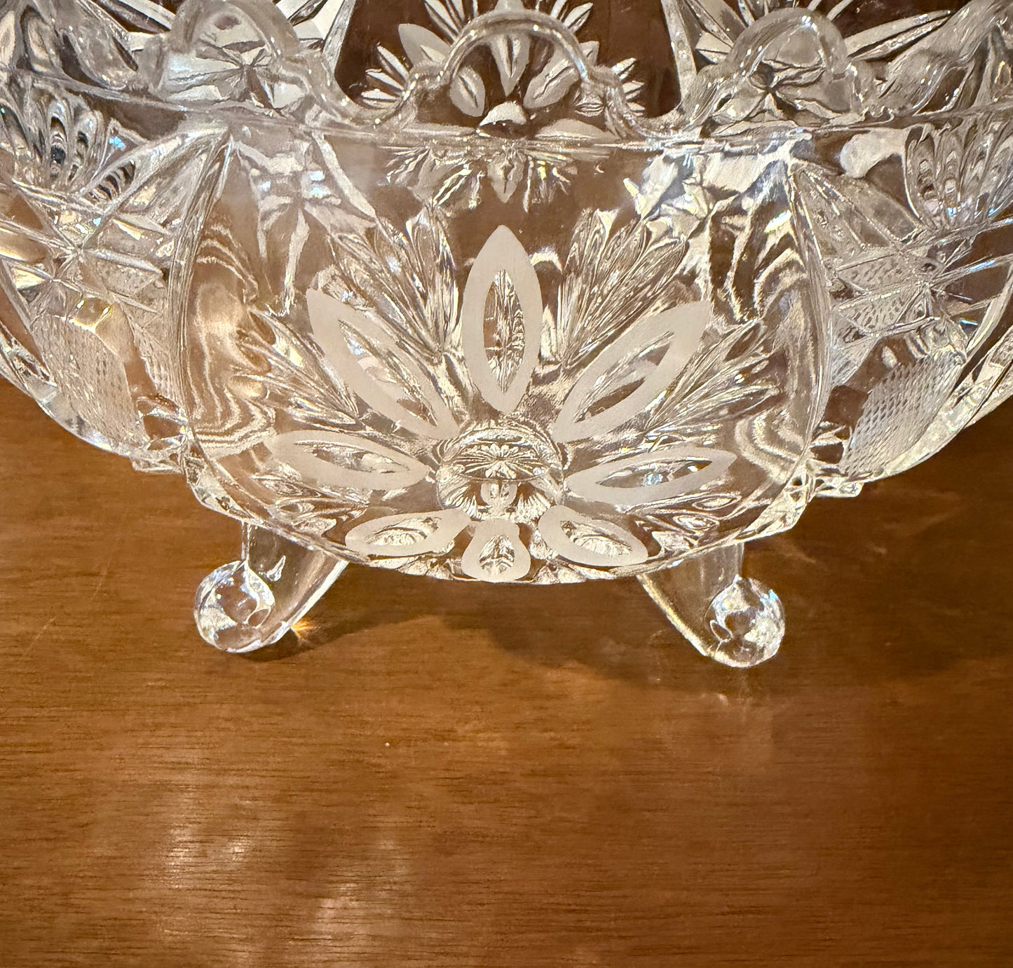 Lausitzer Crystal 4-Footed Etched Floral Bowl