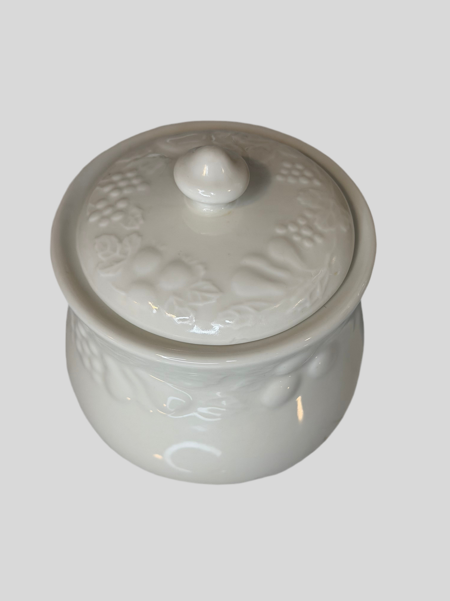 Gibson Housewares Vintage - White Embossed Fruit Pitcher & Sugar Bowl with Lid | Fruit de Blanc