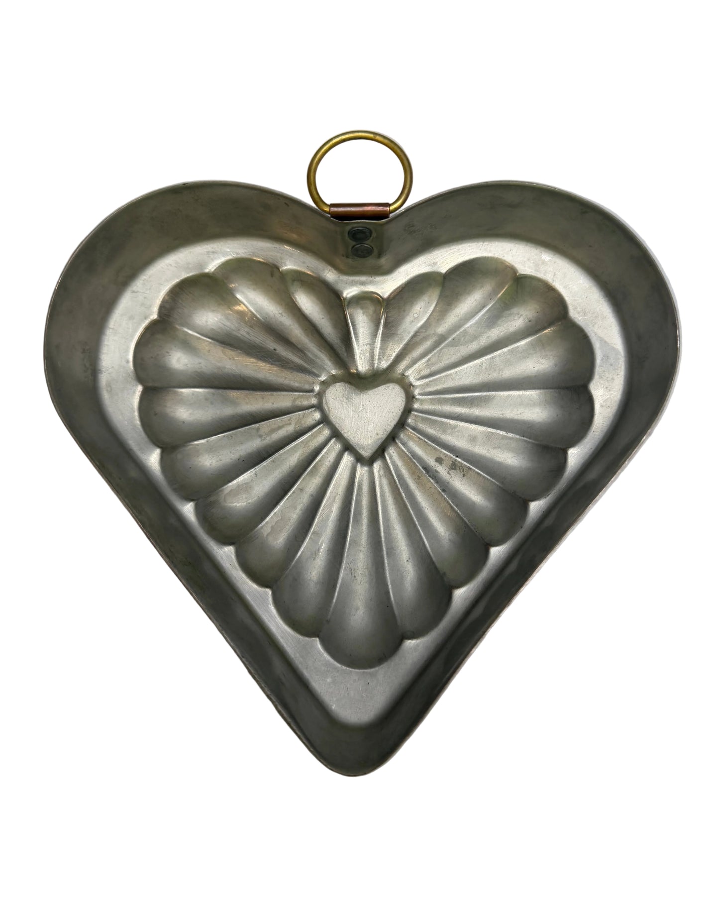 Vintage Copper Heart-Shaped Mold – Fluted Design