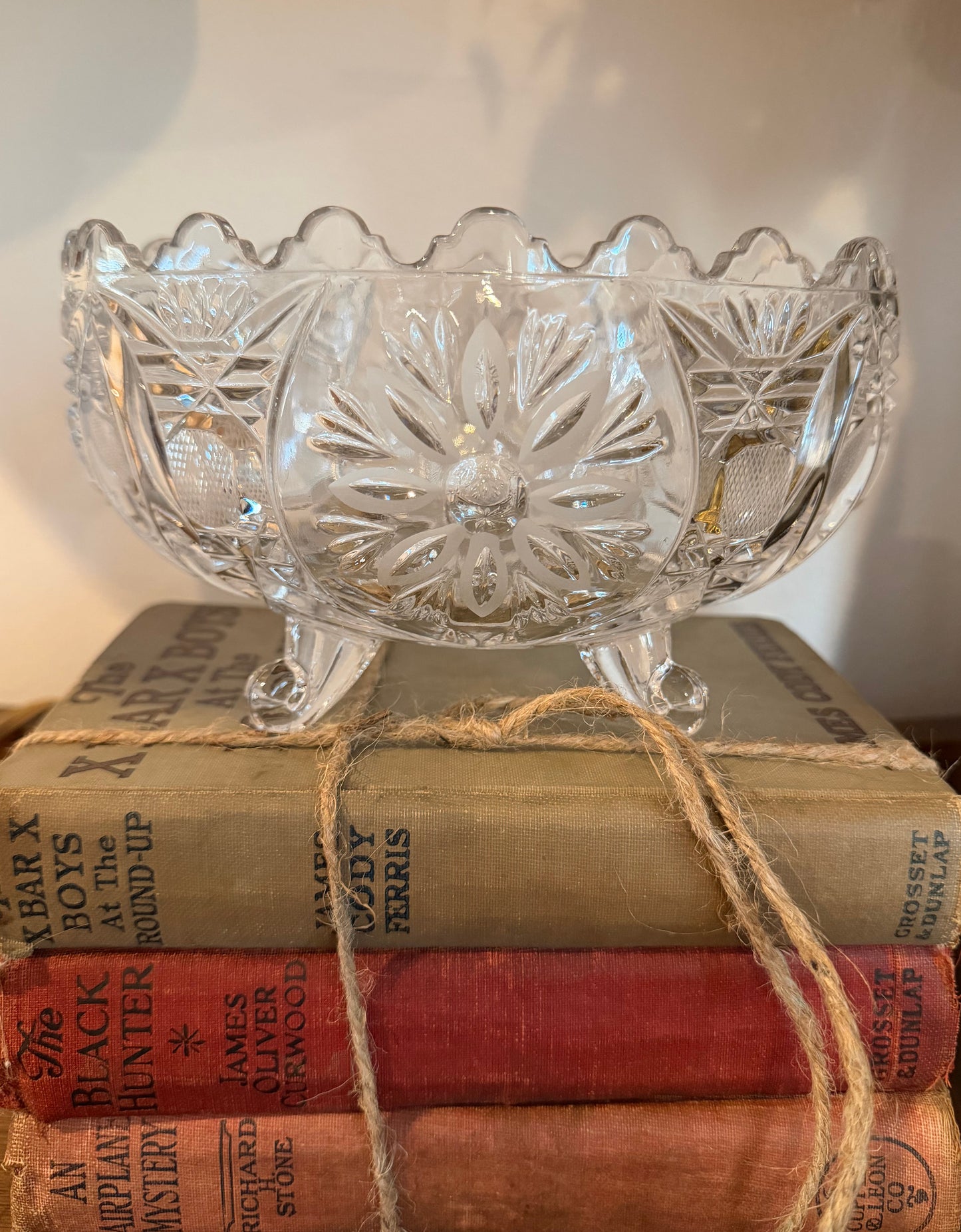 Lausitzer Crystal 4-Footed Etched Floral Bowl