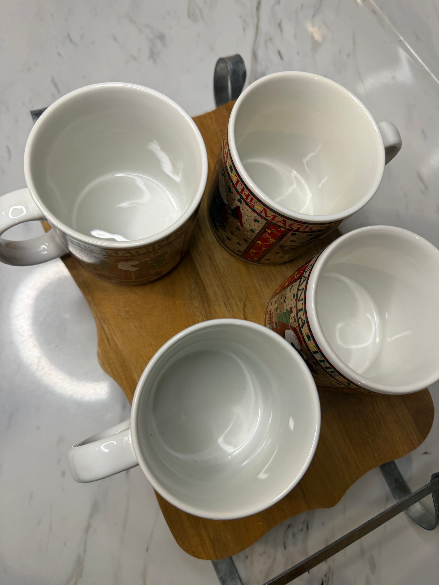 Vintage “Magic of Santa” Coffee Mugs by Sakura – Set of 4