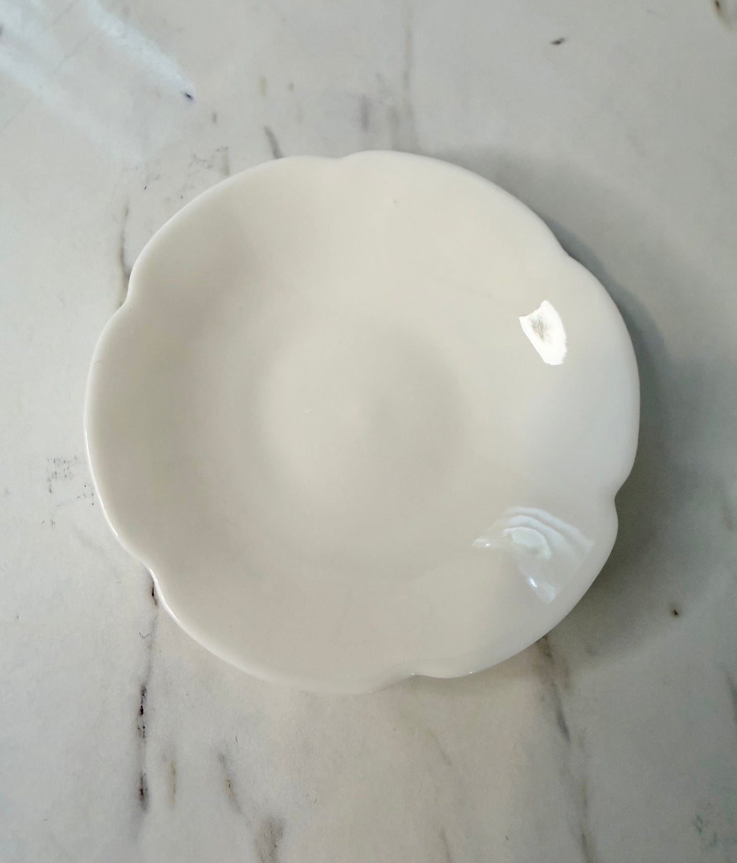 Scalloped Edge Porcelain Butter Pat – 3 1/4” Solid White