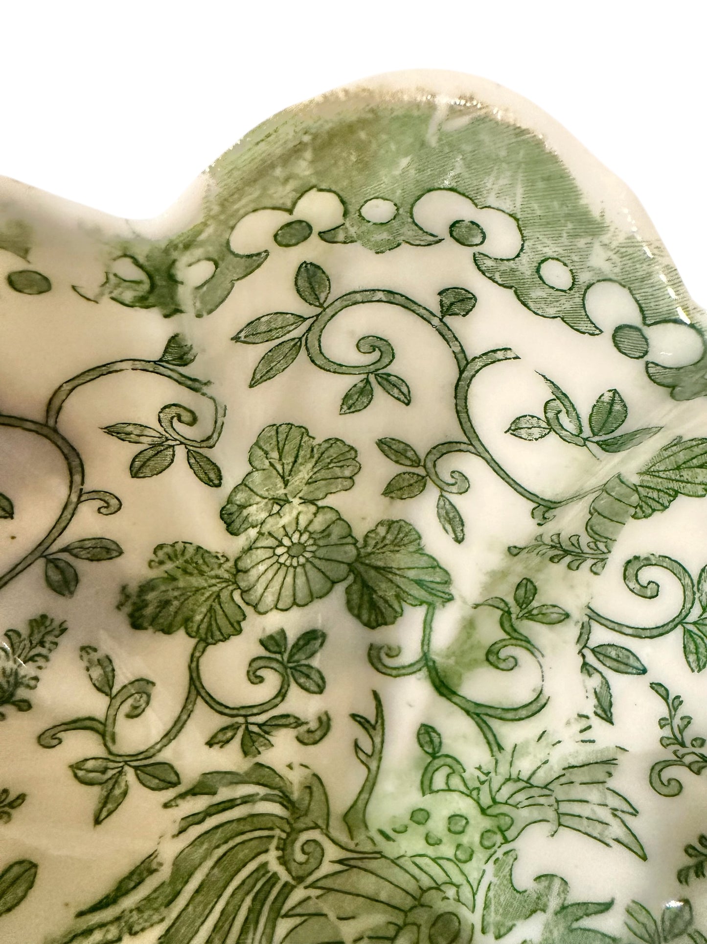 Antique Nippon Porcelain Scallop-Shaped Footed Berry Nut Bowl