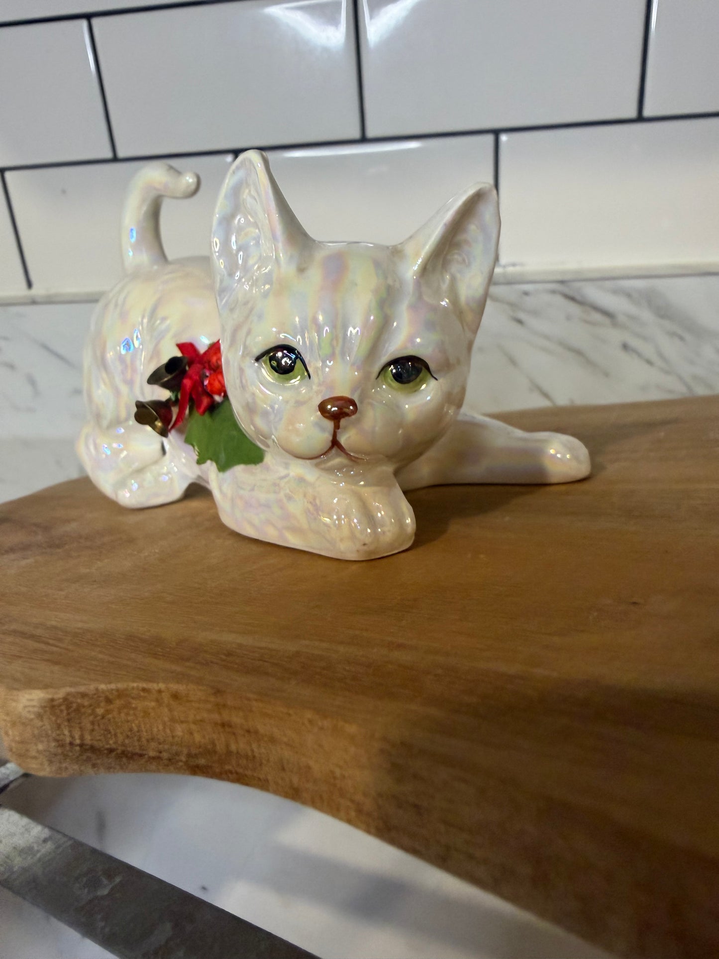 Vintage Enesco Ceramic Christmas Cat Figurine – Iridescent Pearl Finish