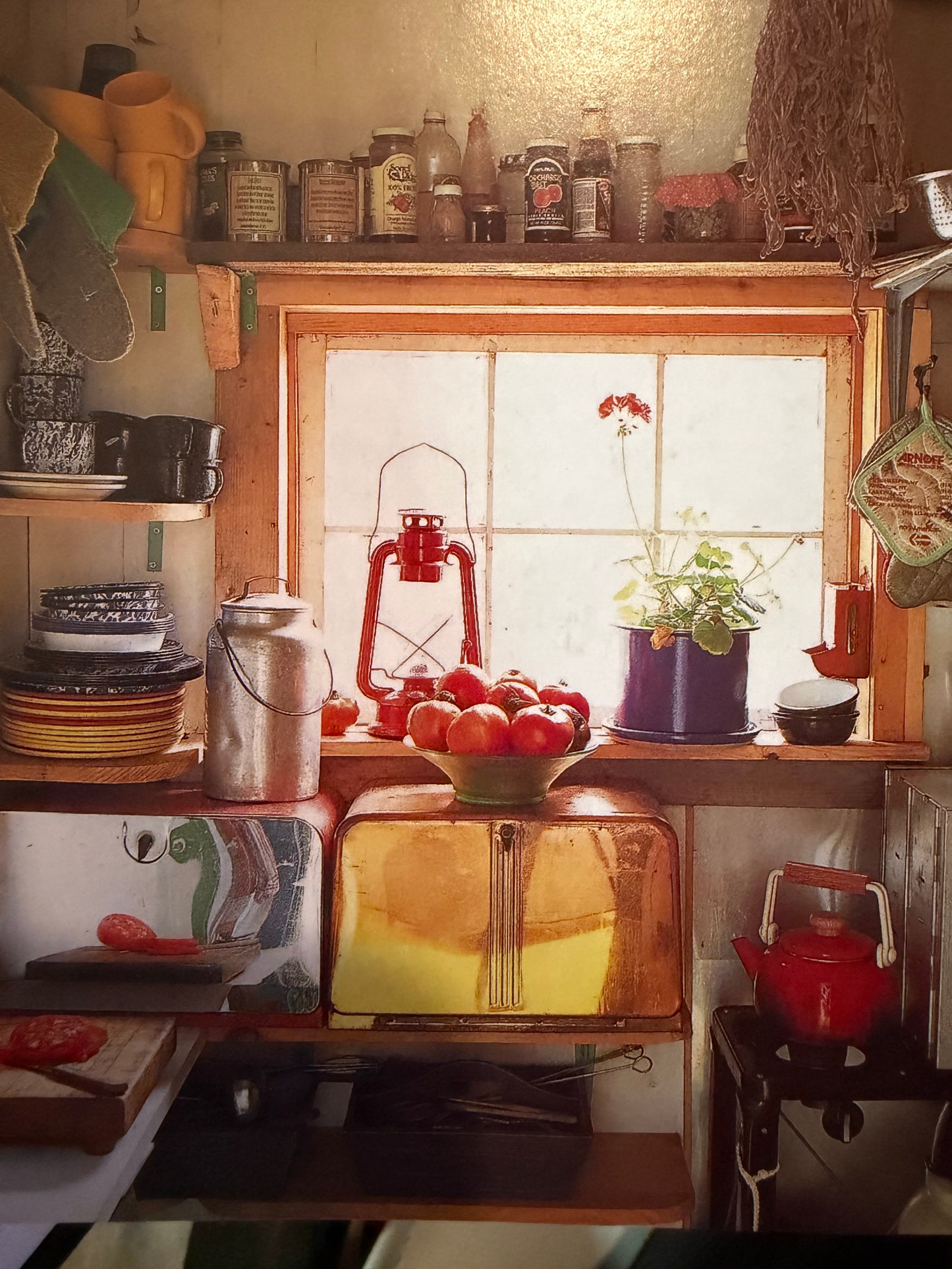 Country Living Decorating Style Book: The New Look of Country