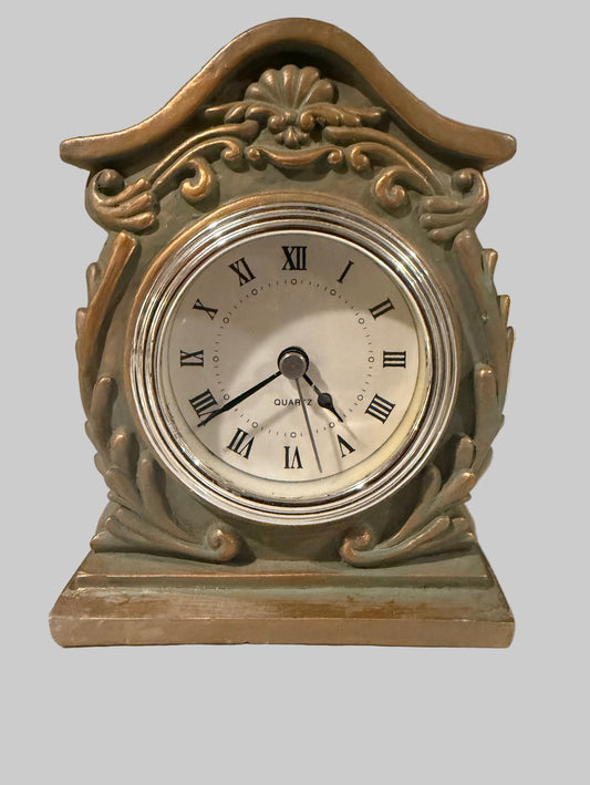 Vintage-Style Decorative Small Table Clock - Quartz – Victorian/French Antique Inspired - Light Green - Gold