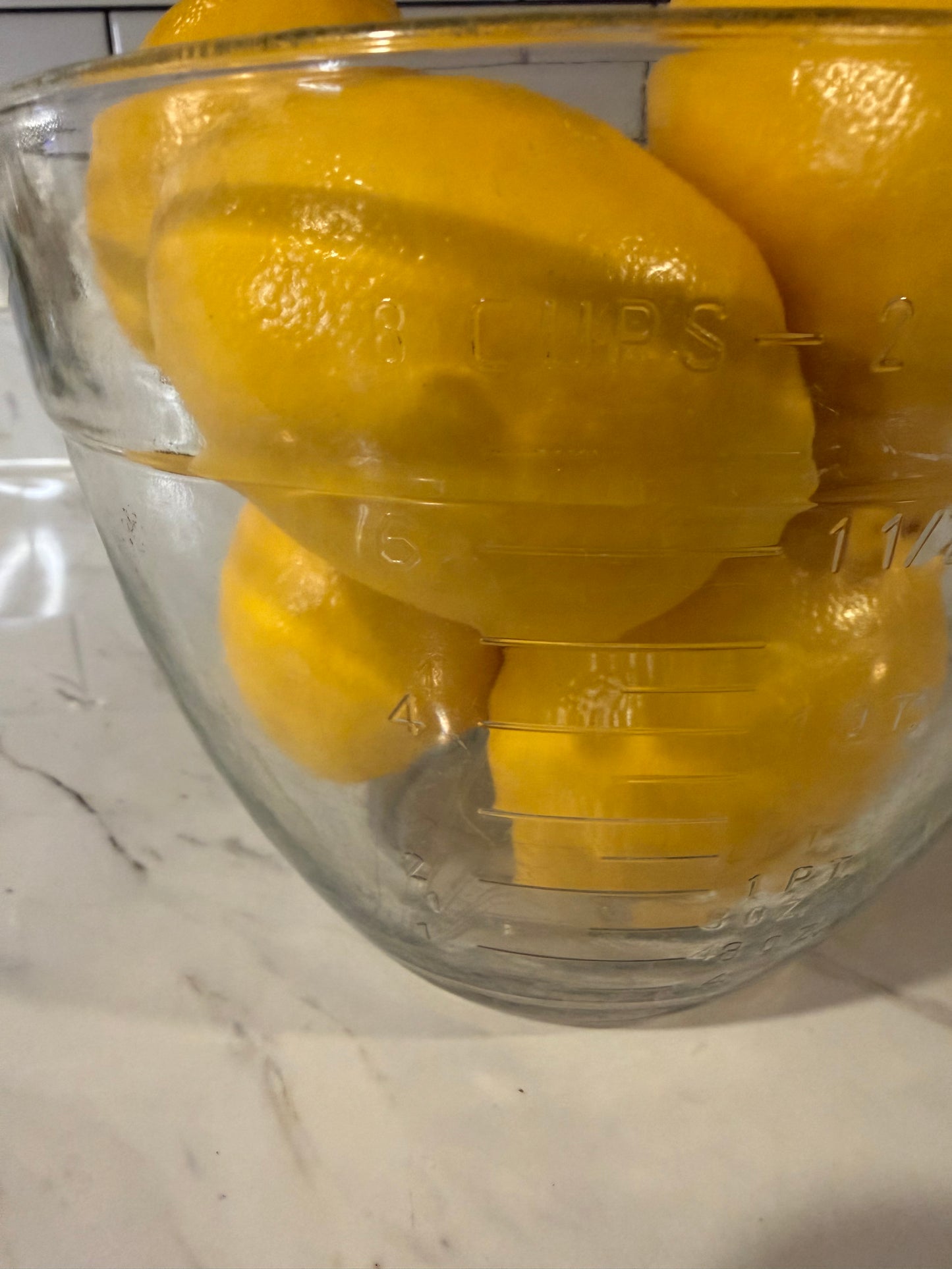 Pampered Chef 8-Cup Glass Classic Batter Bowl