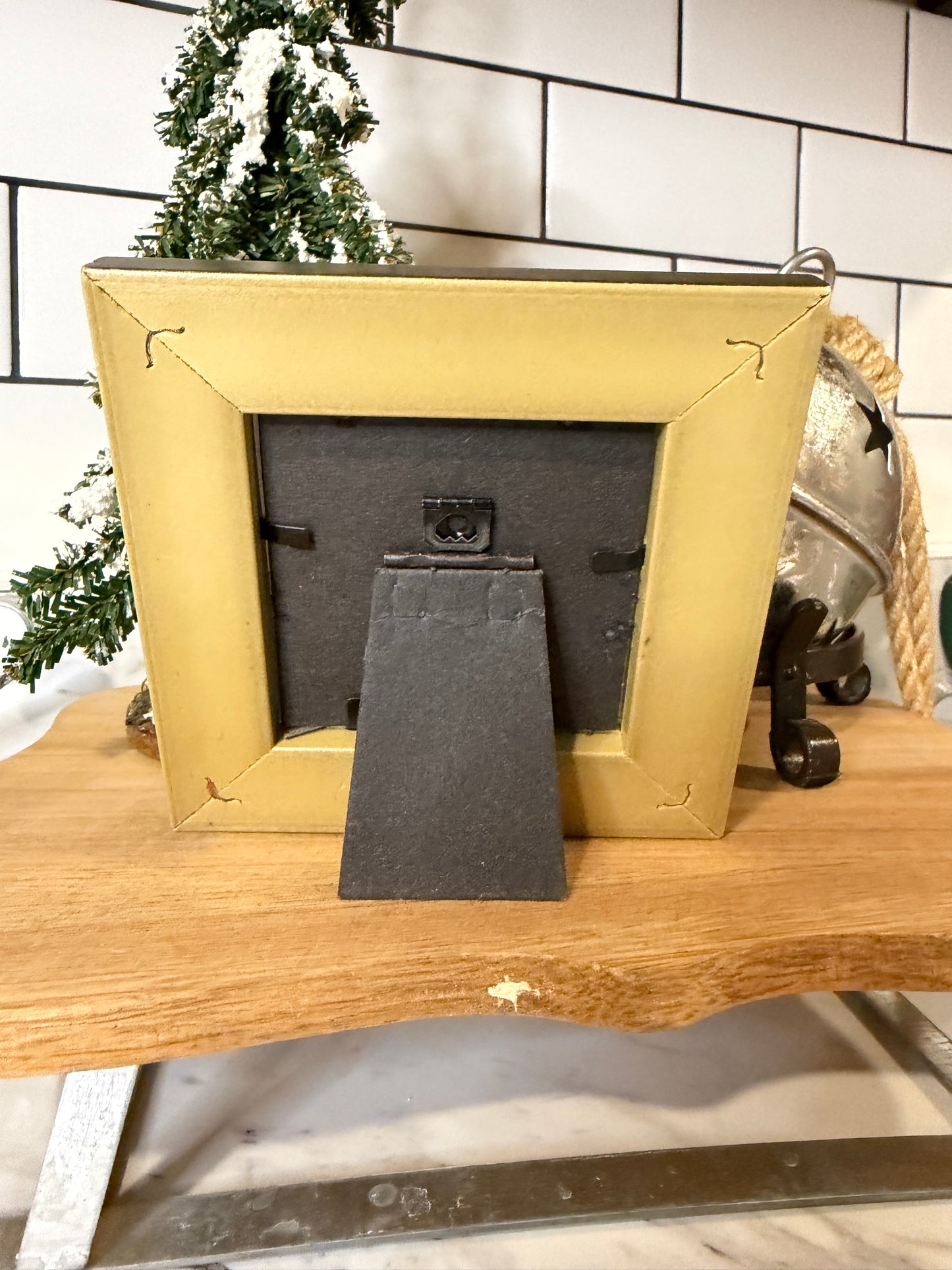 Vintage Style Ornate Silver Frame – 5x5” with Holly Berry Wreath Print