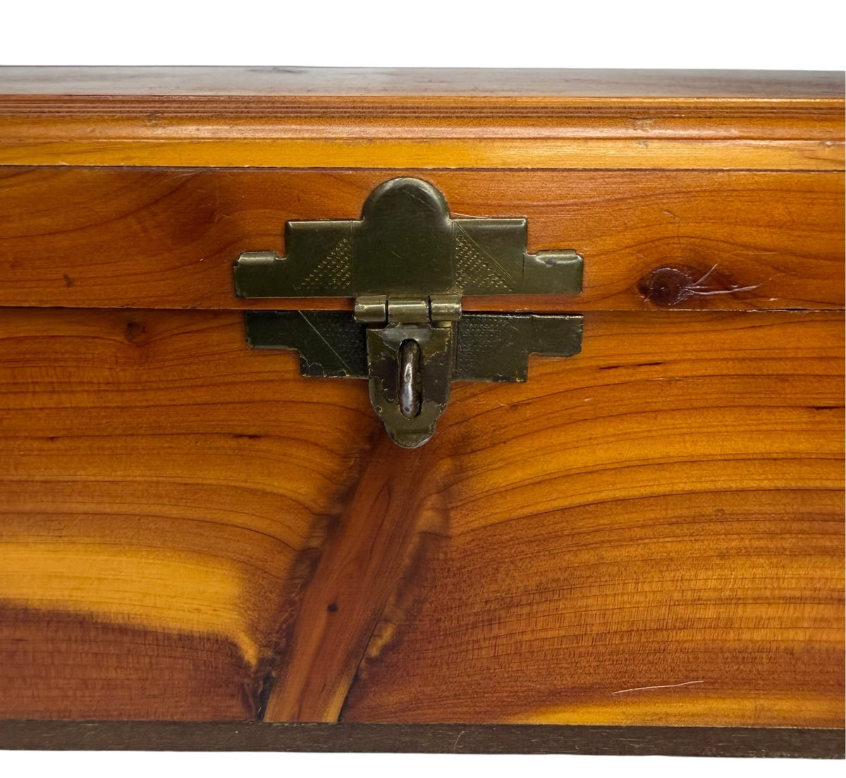 Vintage Cedar Keepsake Jewelry Box – Art Deco-Style Brass Latch - Riser