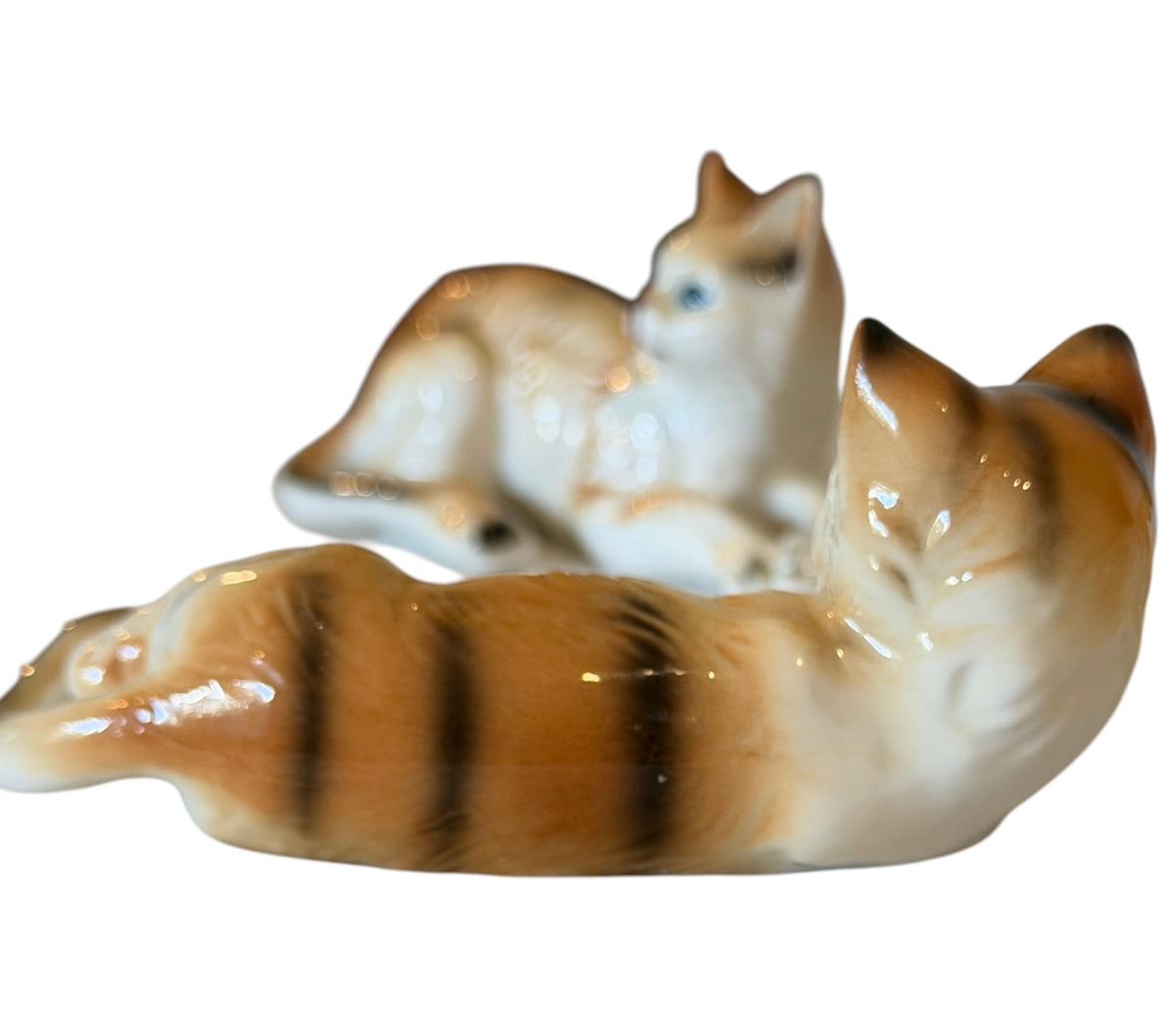 Ginger Tabby Vintage Cat Figurines – Set of 3 Hand-Painted Porcelain Cats Taiwan