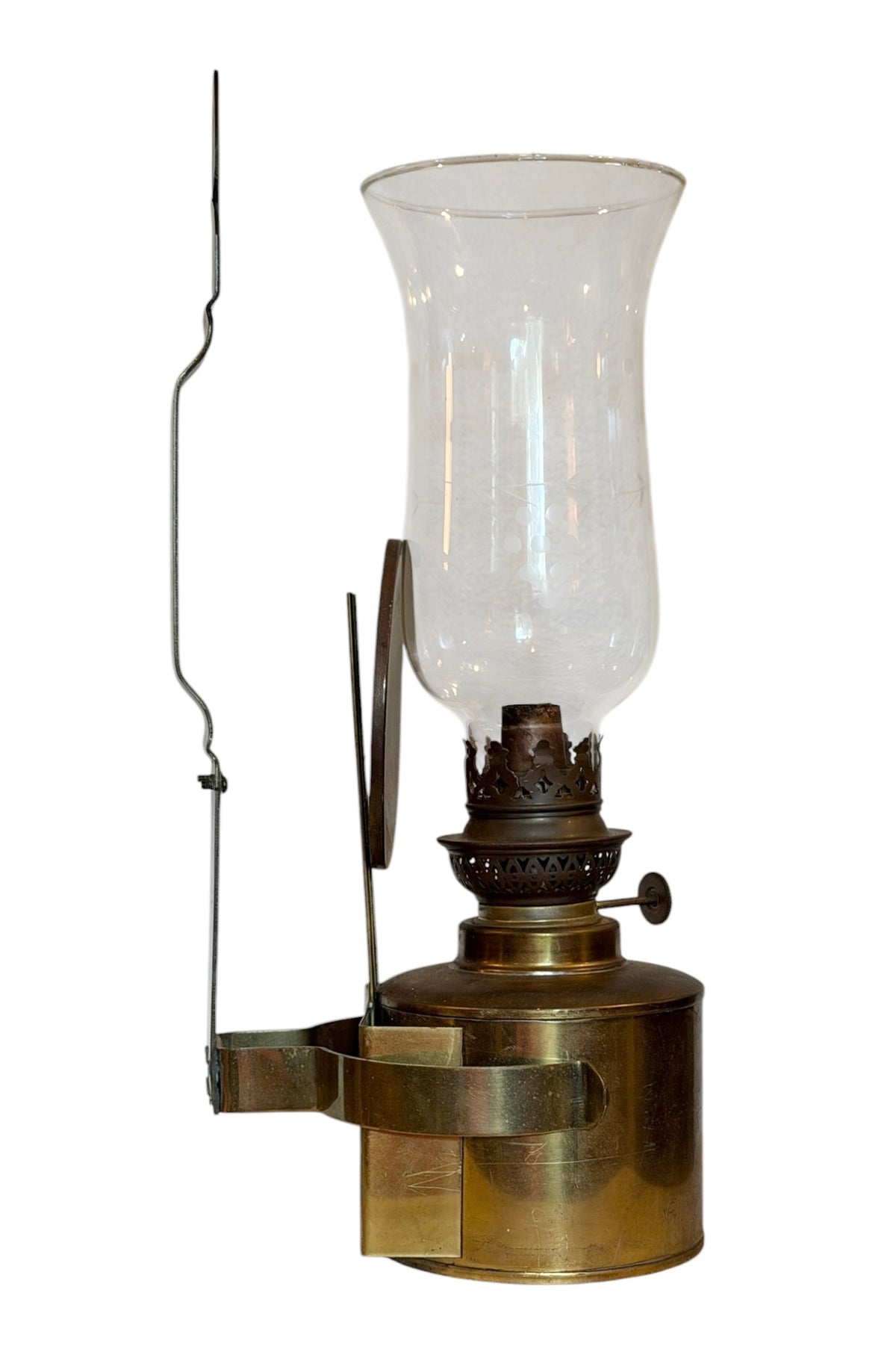 Brass Vintage Gimbaled Marine Oil Lamp with Wall Bracket & Reflector | Nautical Ship Yacht Lamp