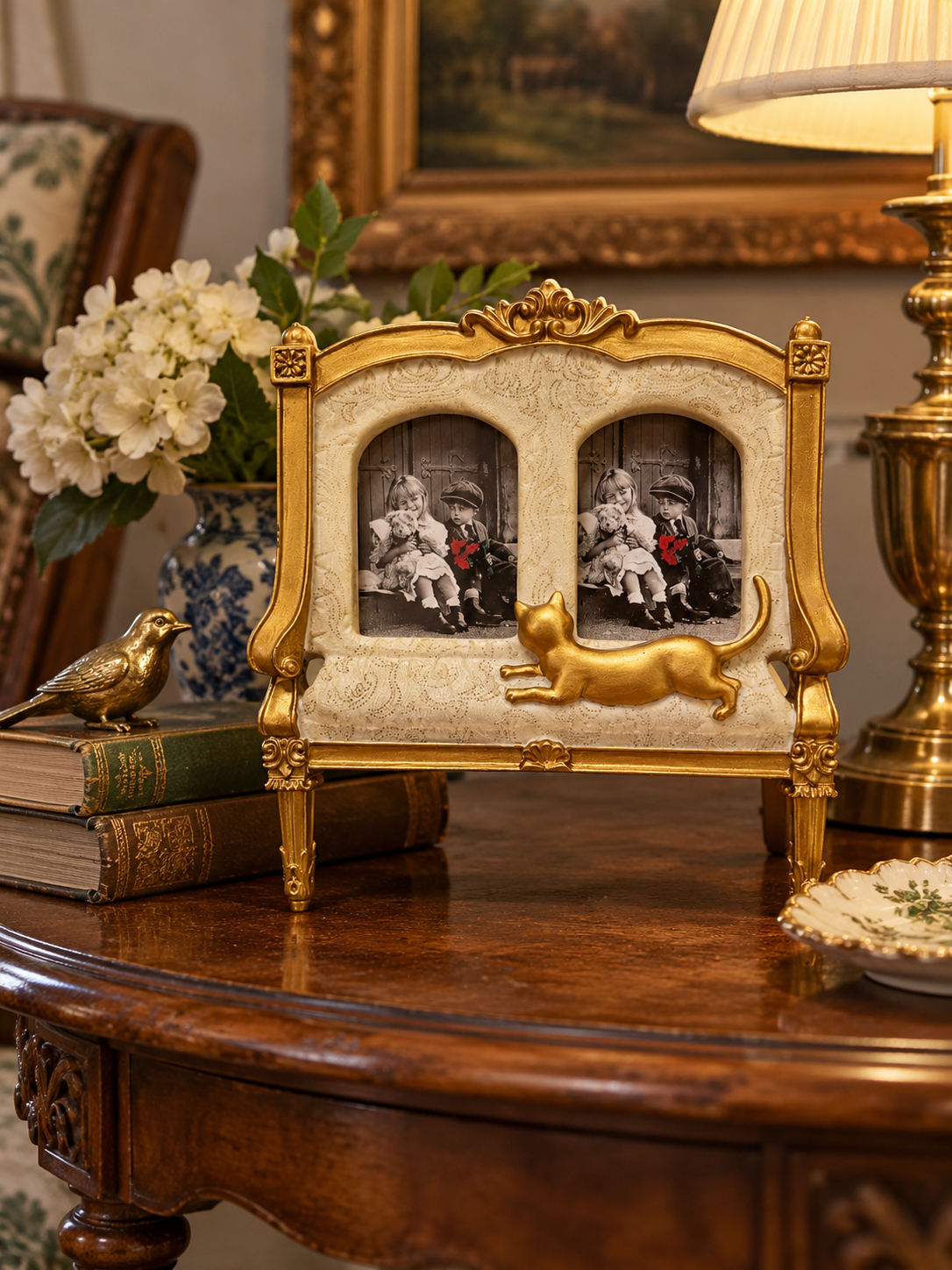 Victorian-Style Settee Double Picture Frame with Gold Cat Accent