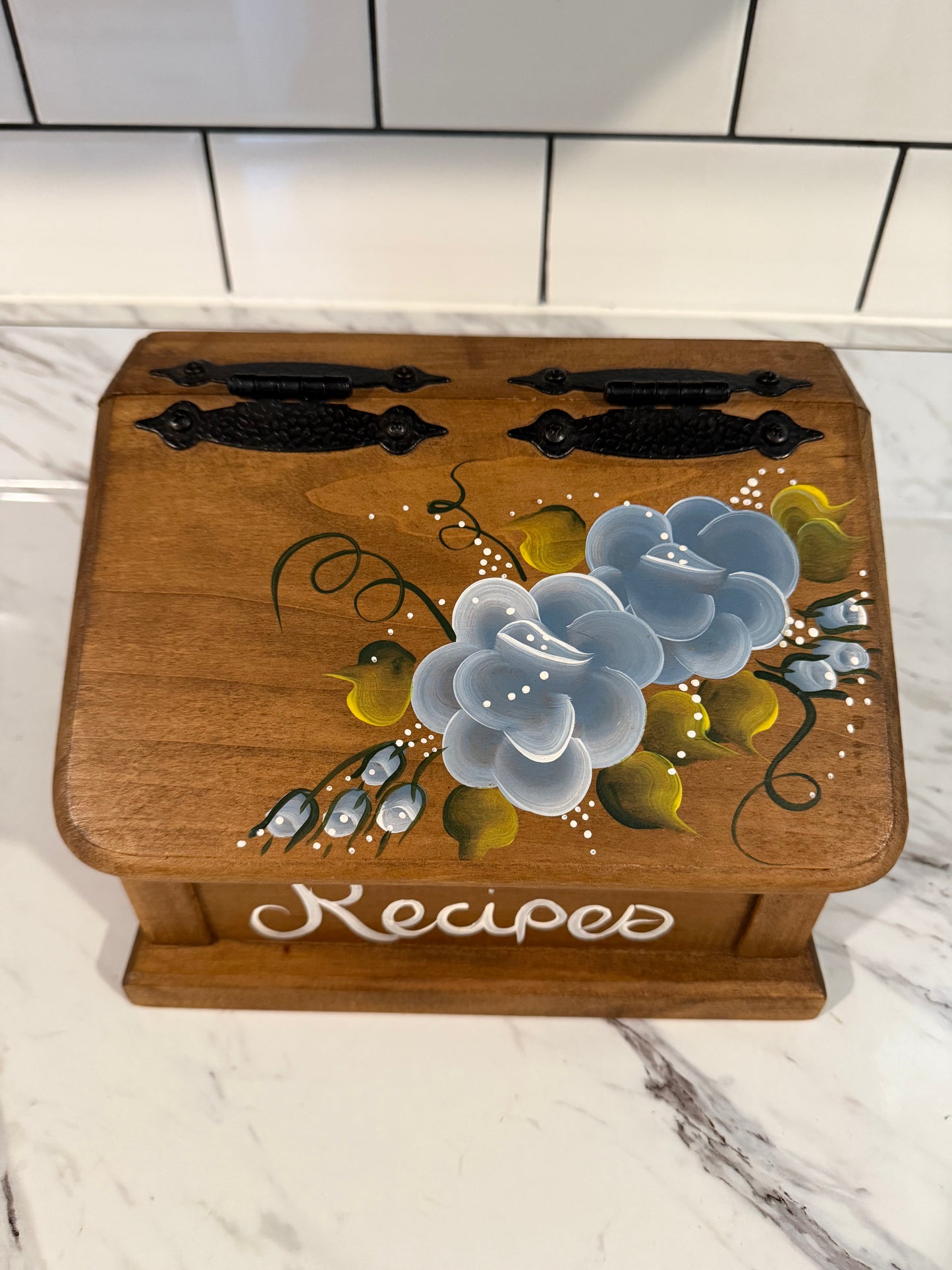 Vintage Cottagecore Wood Recipe Box