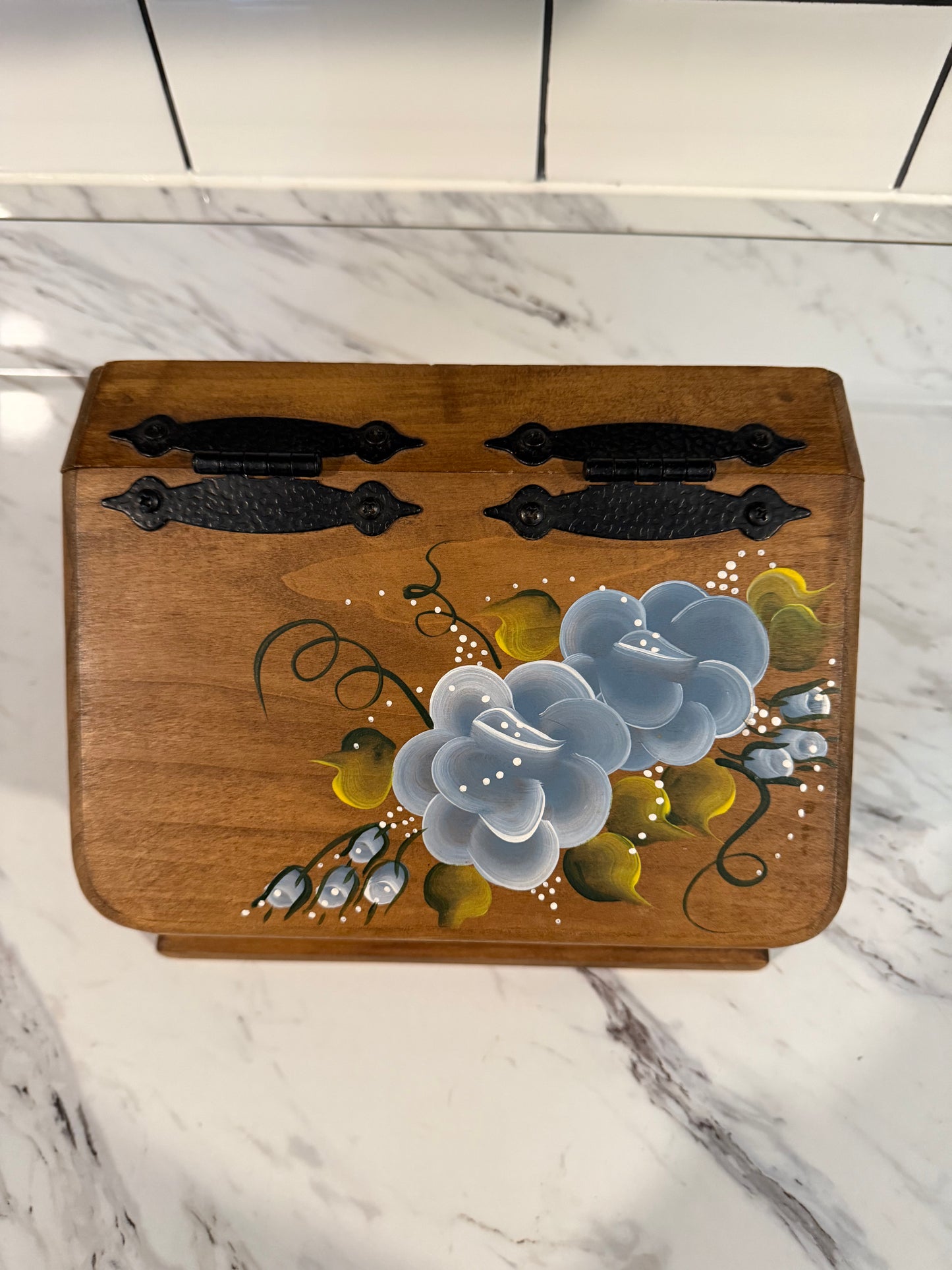 Vintage Cottagecore Wood Recipe Box