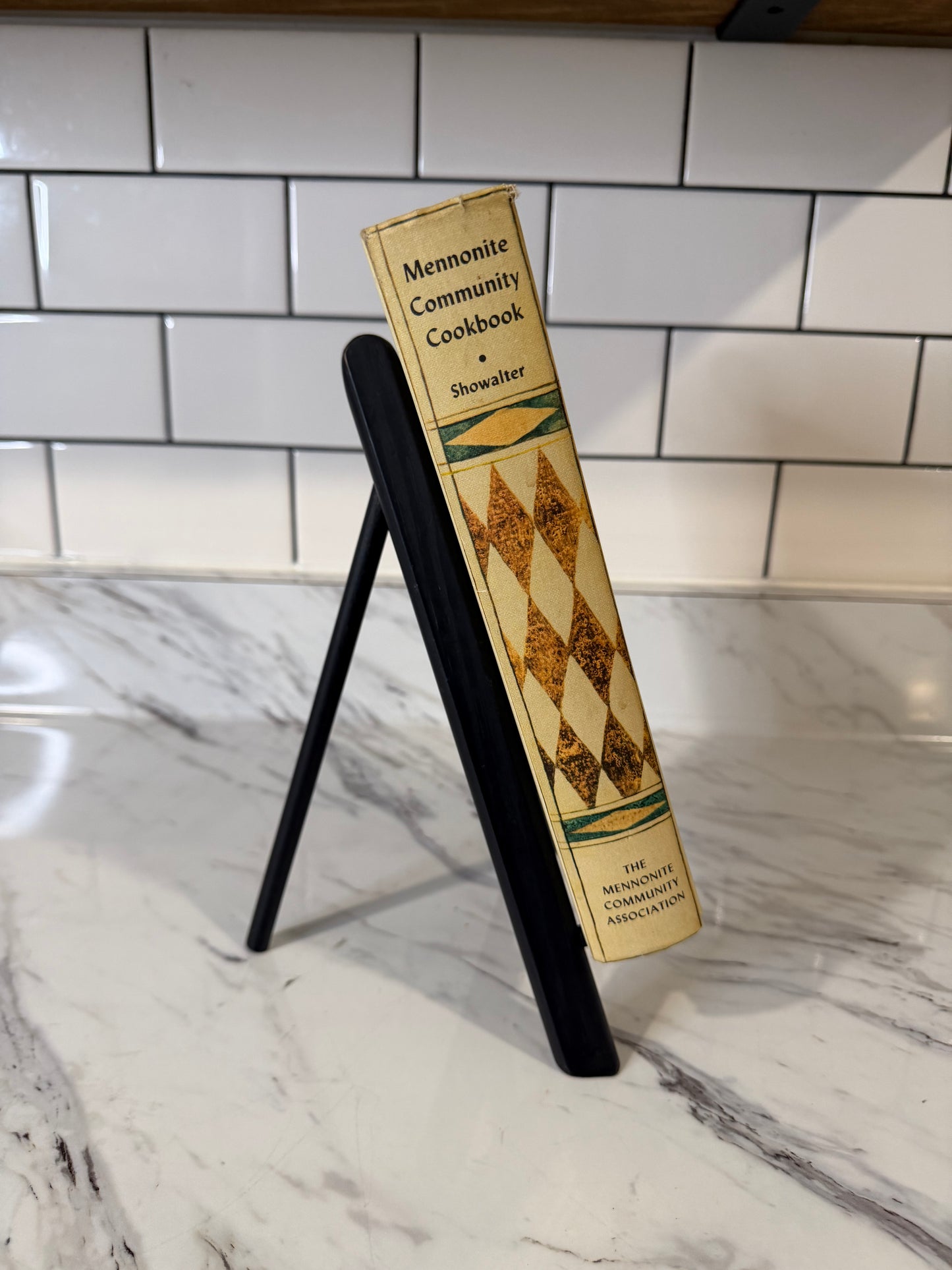 Mennonite Community Cookbook: Favorite Family Recipes by Mary Emma Showalter