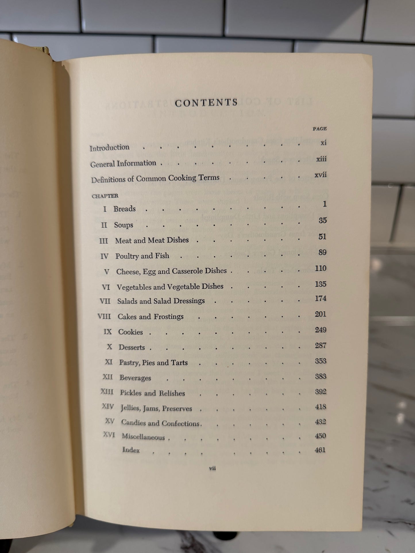 Mennonite Community Cookbook: Favorite Family Recipes by Mary Emma Showalter